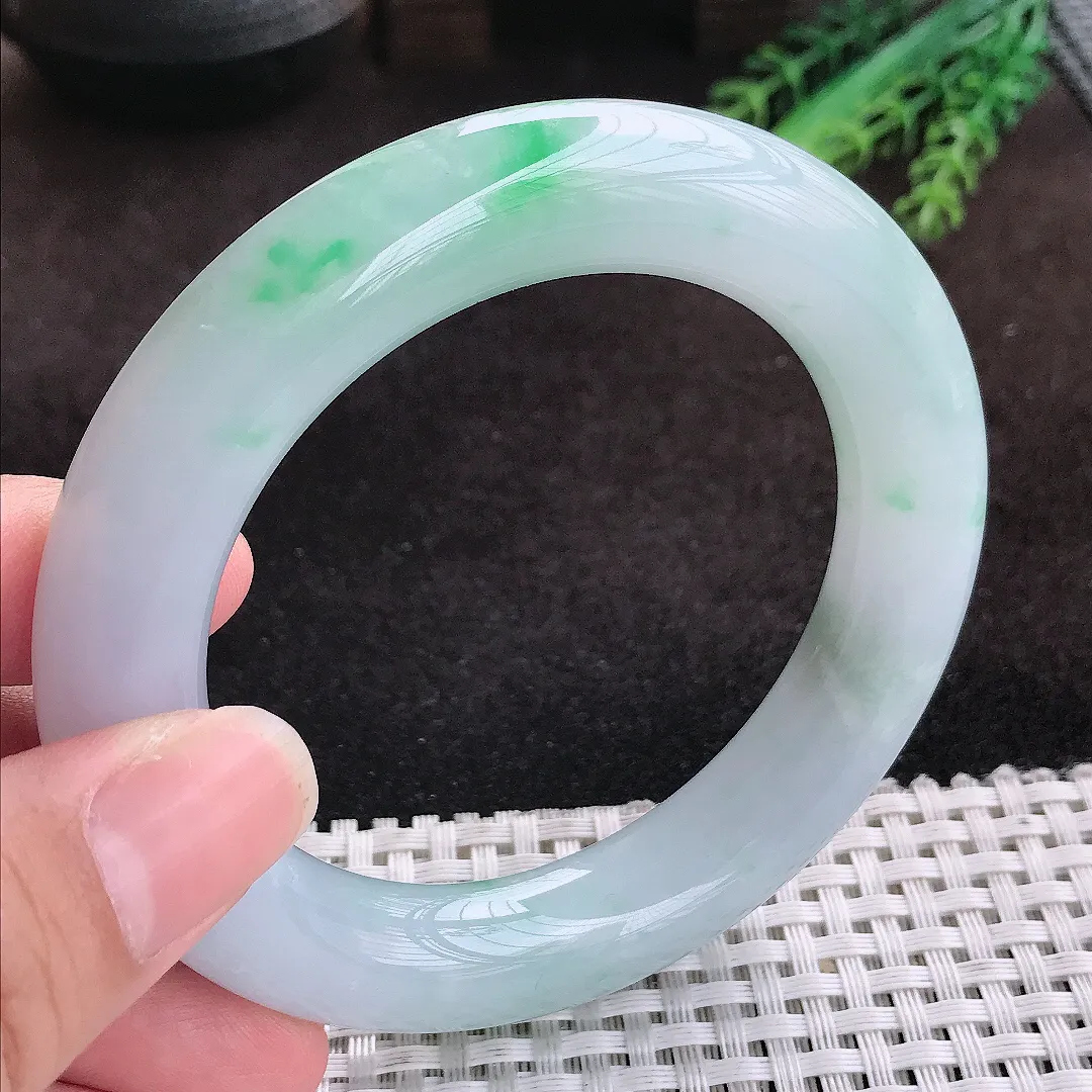 自然光57.8/12.8/12.7老坑冰润水灵飘阳绿胖圆条手镯玉镯子美人镯手环