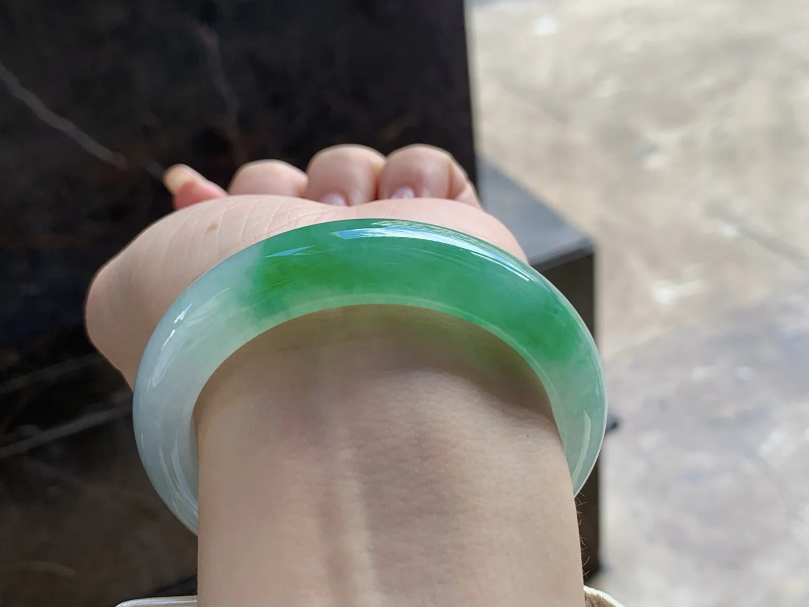 54-12.5-9
带色手镯^_^
水润清爽