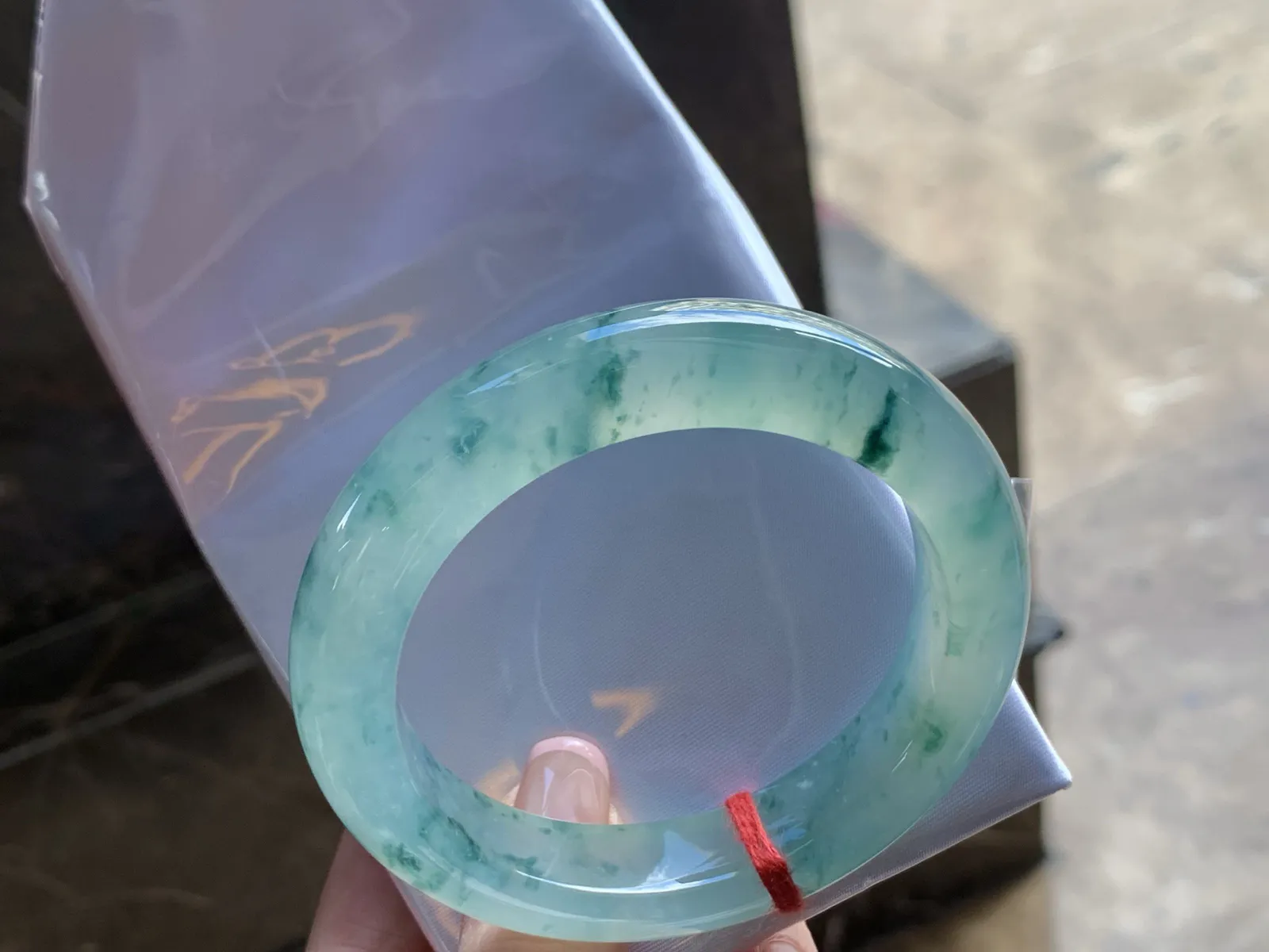 56-12.2-10

冰种飘花手镯^_^
种好