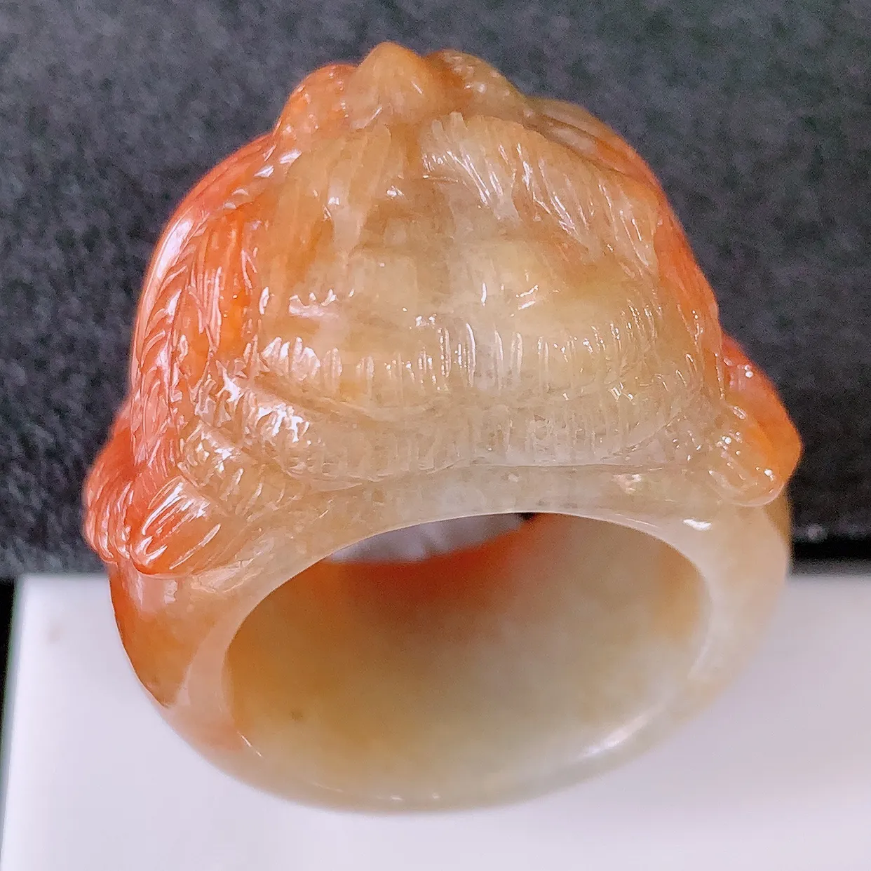 自然光实拍，红翡老虎扳指，21.8mm内径翡翠扳指，冰润指环，玉扳指，财源滚滚，玉质细腻起胶，28圈口，种水好！#60.10尺寸40*21.8-20.5-12mm