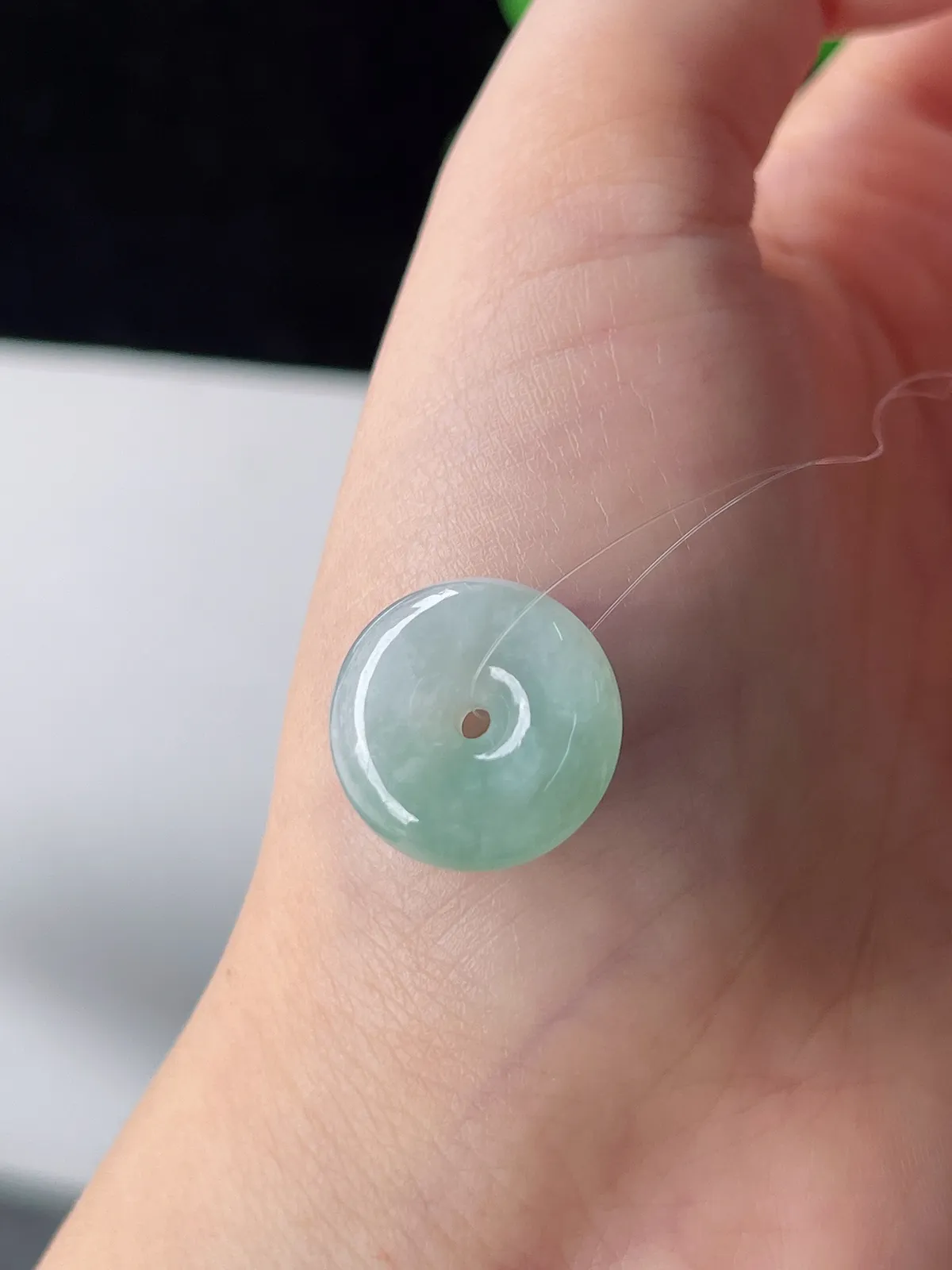 翡翠细糯化种淡绿色平安扣