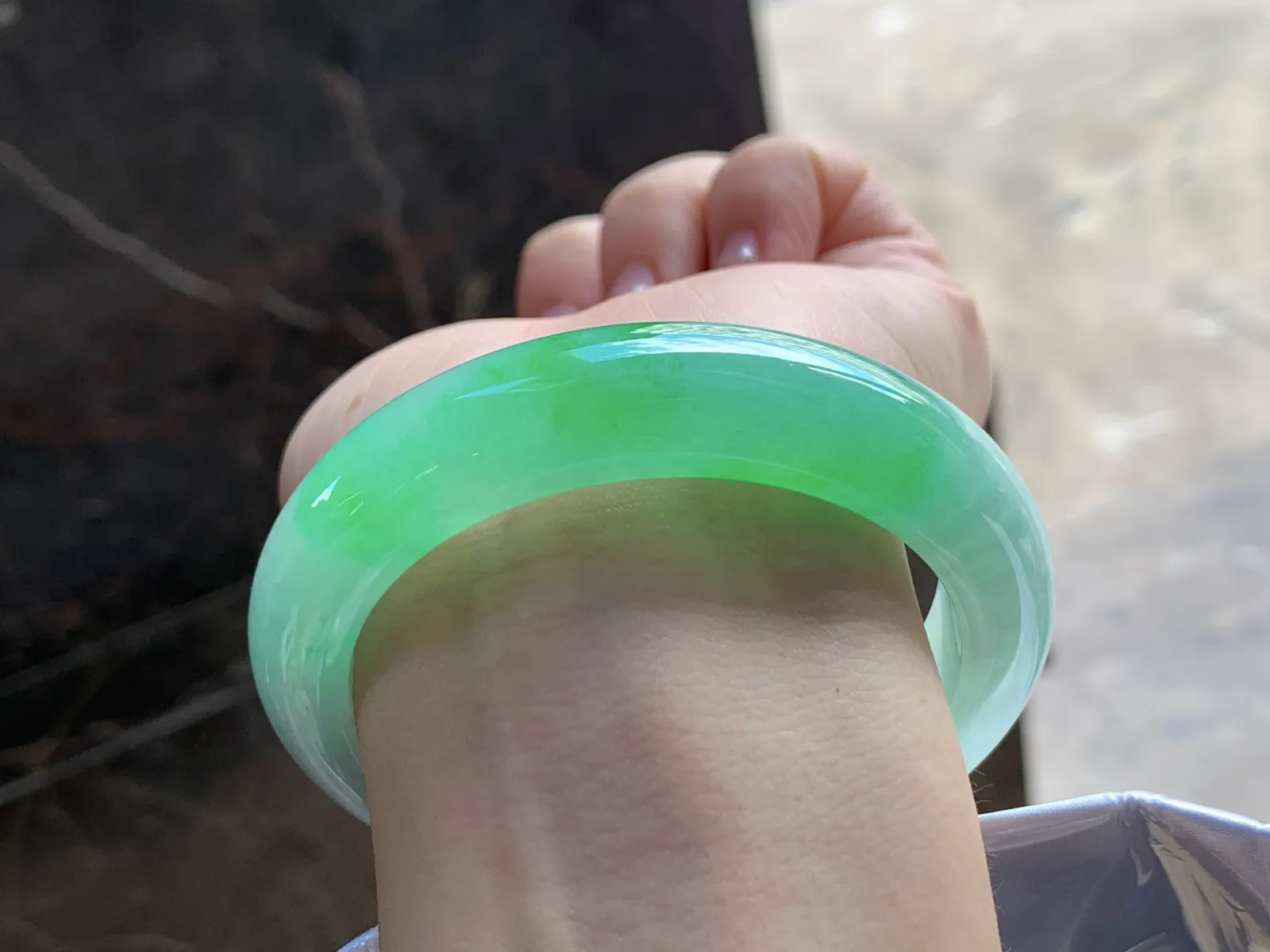 55.5-13.2-9.5
阳绿手镯^_^
水润清爽