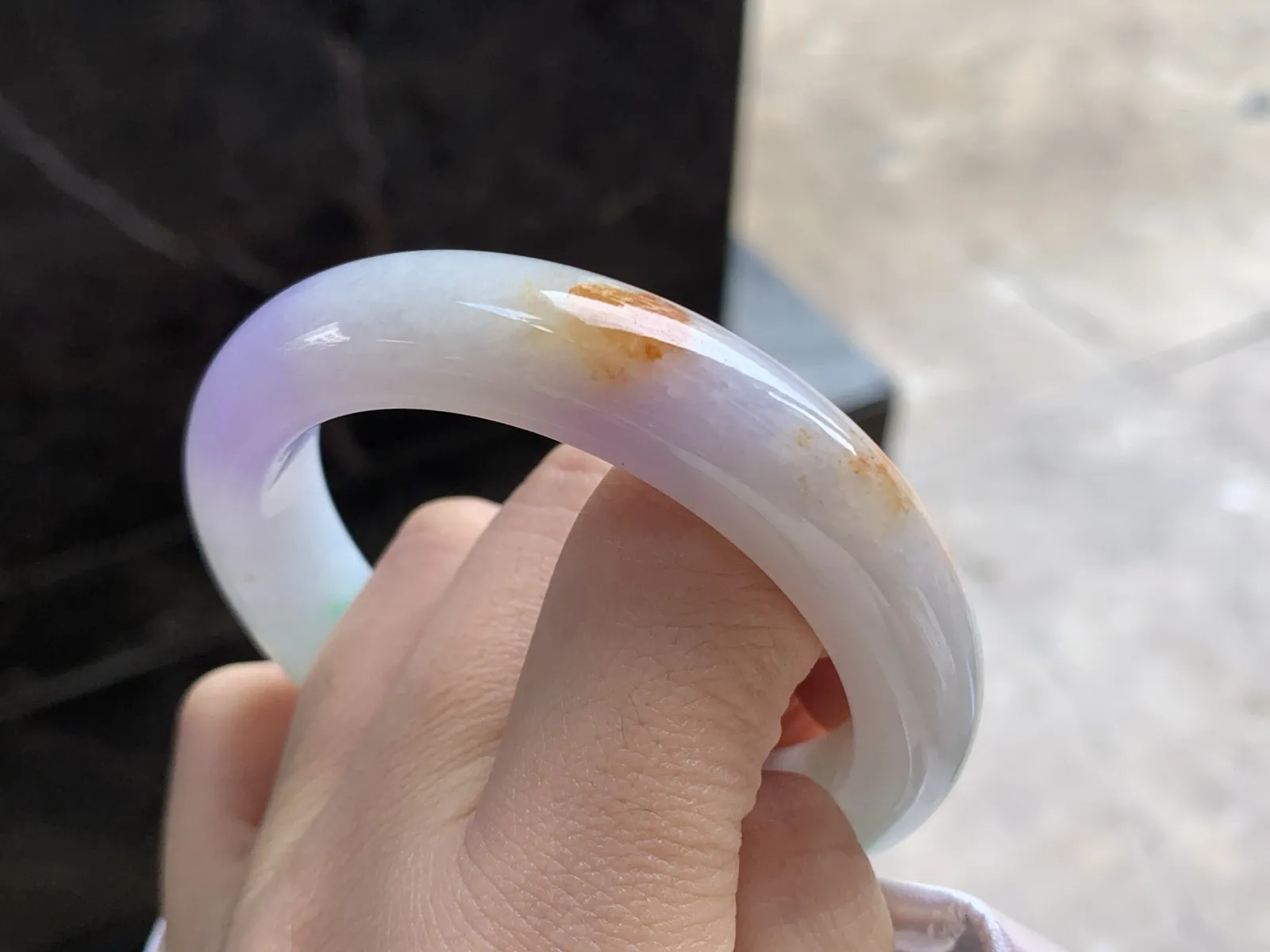 51-12-8.8

三彩手镯^_^颜色好看 玉质温润 清新细腻