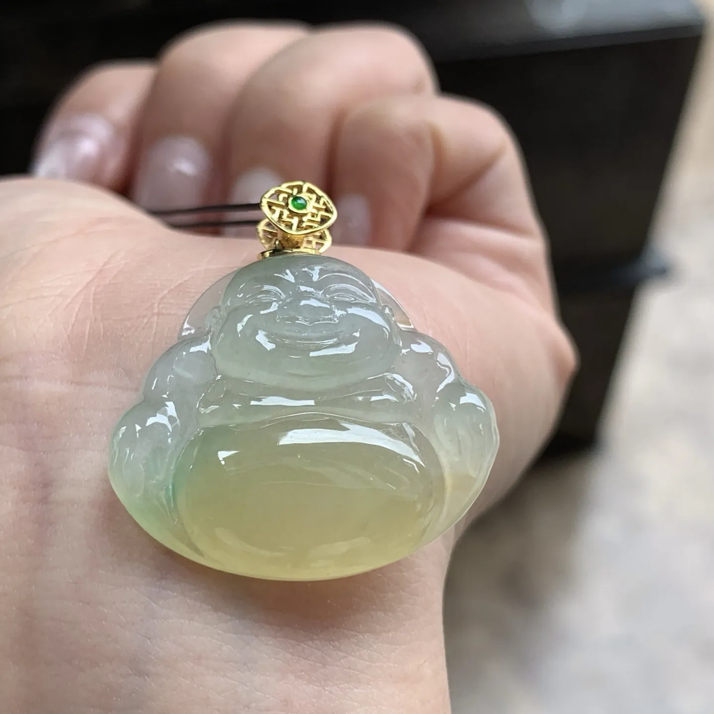 金扣冰种黄加绿佛公^_^种水足 鲜艳冰透