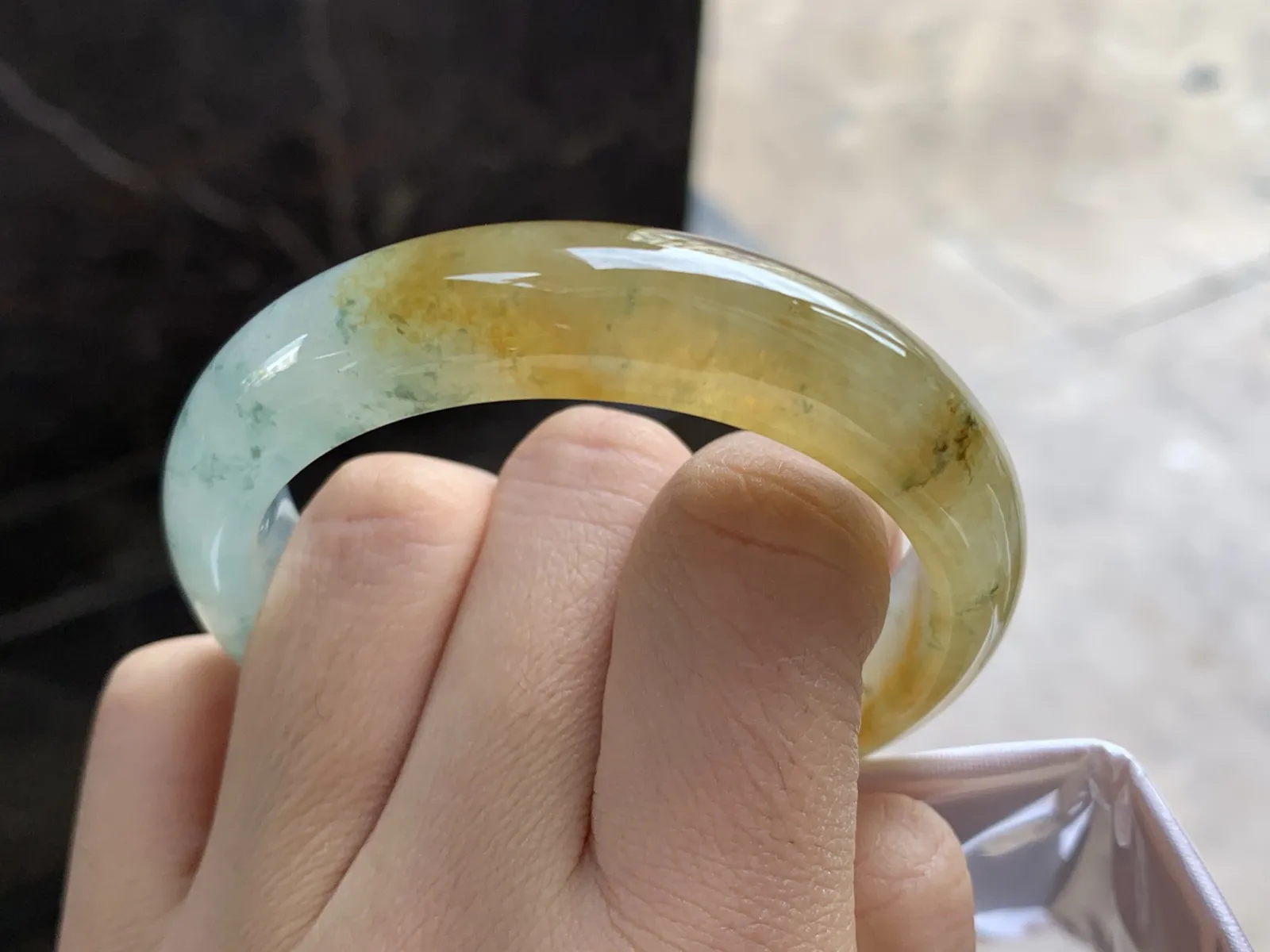 50.5-12.5-7.3

冰黄手镯^_^冰透 荧光十足