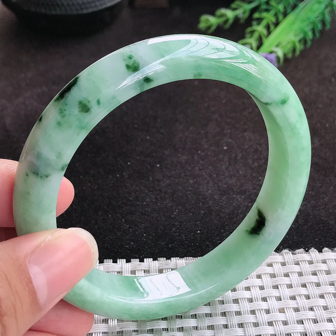 自然光61.5/12.3/8.8老坑精美飘花大圈口手镯玉镯子美人镯手环