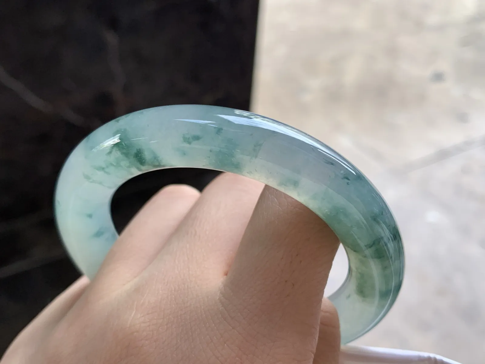 54-11

冰蓝花圆条手镯^_^飘花灵韵 冰透