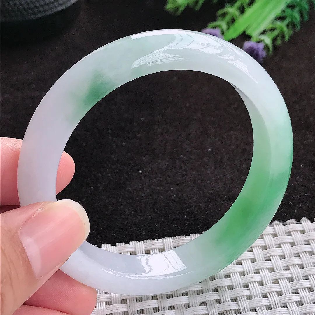 自然光55/12/8.3老坑冰胶水灵飘阳绿手镯玉镯子美人镯手环