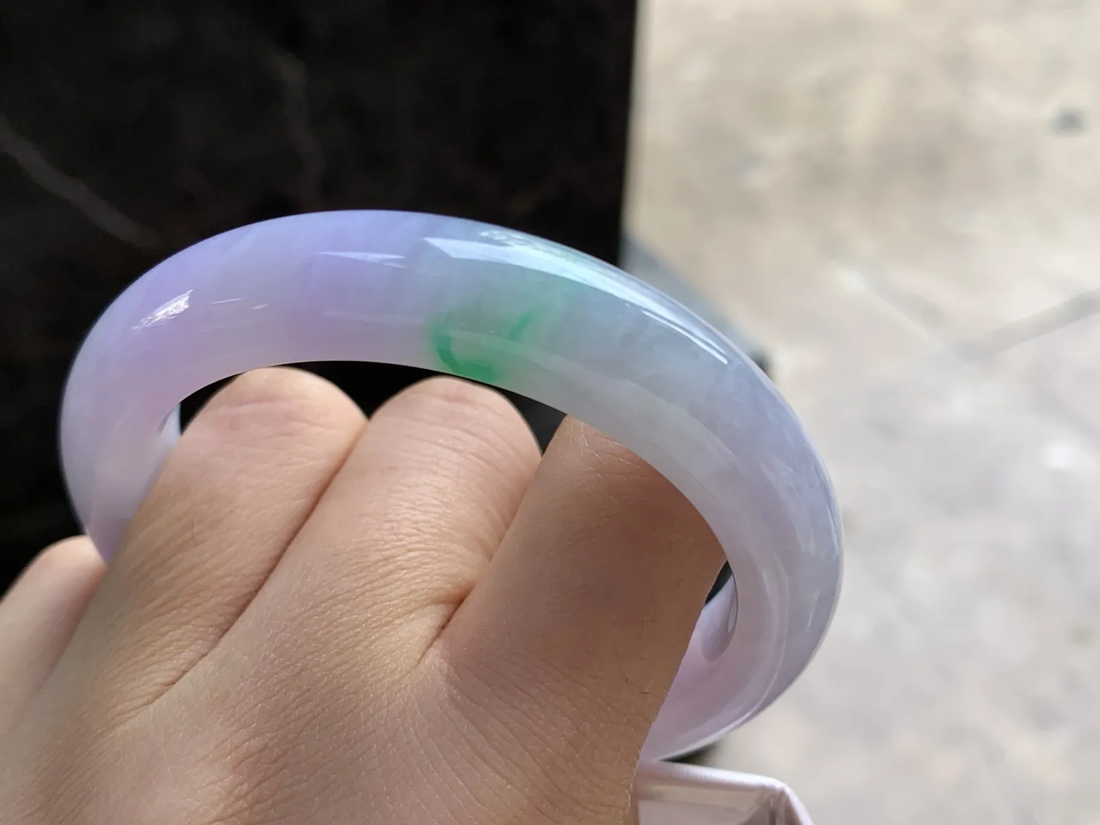 54-11.6-8.5

春带彩手镯^_^颜色鲜艳 浓郁