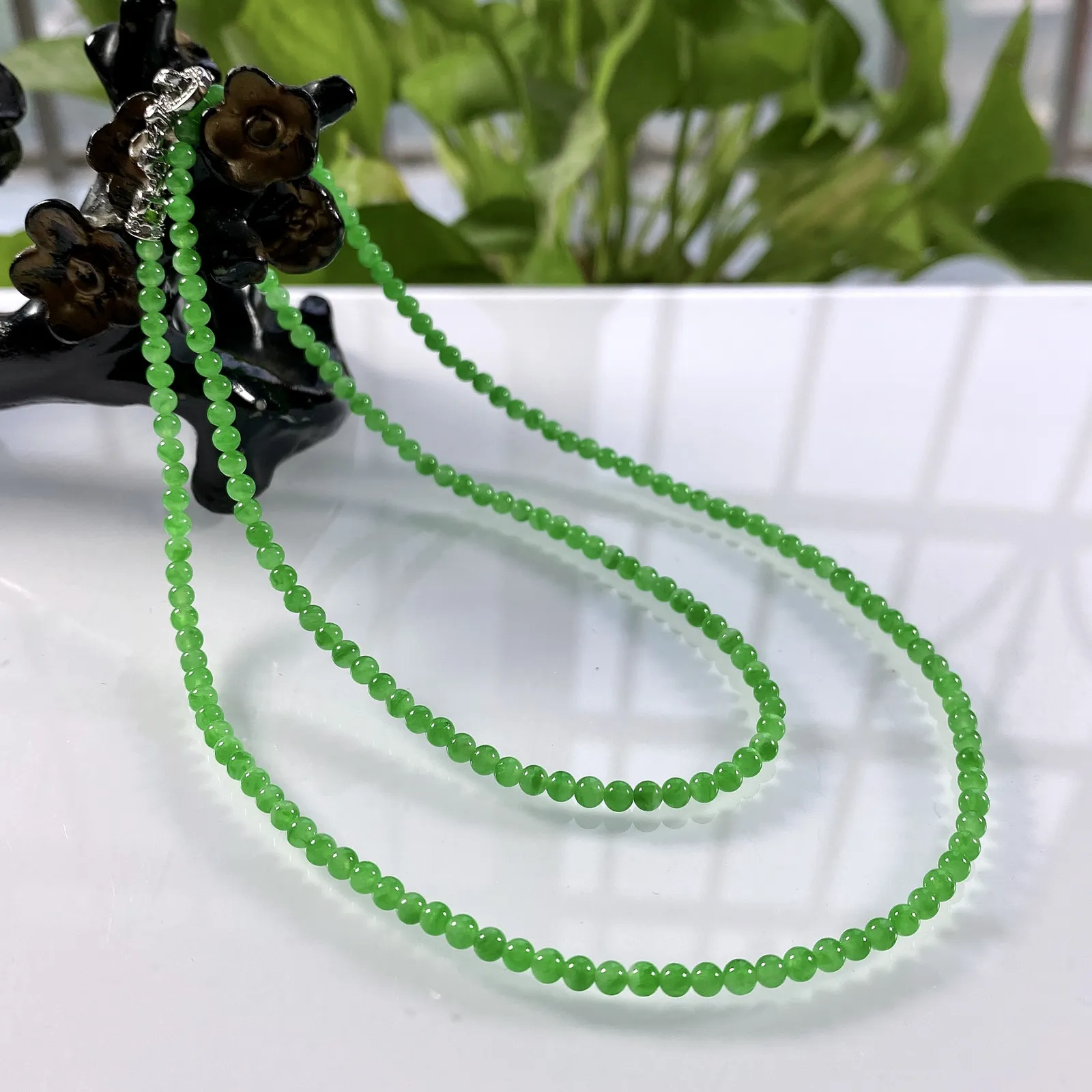 收藏级别，缅甸天然翡翠A货，卡3.2高冰种起光起胶正阳绿小米珠项链手链，尺寸：3.2mm/187颗，
