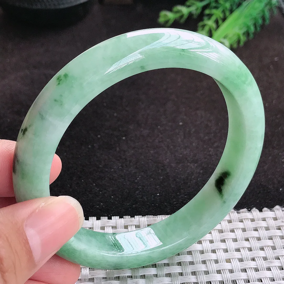 自然光61.5/12.3/8.8老坑精美飘花大圈口手镯玉镯子美人镯手环
