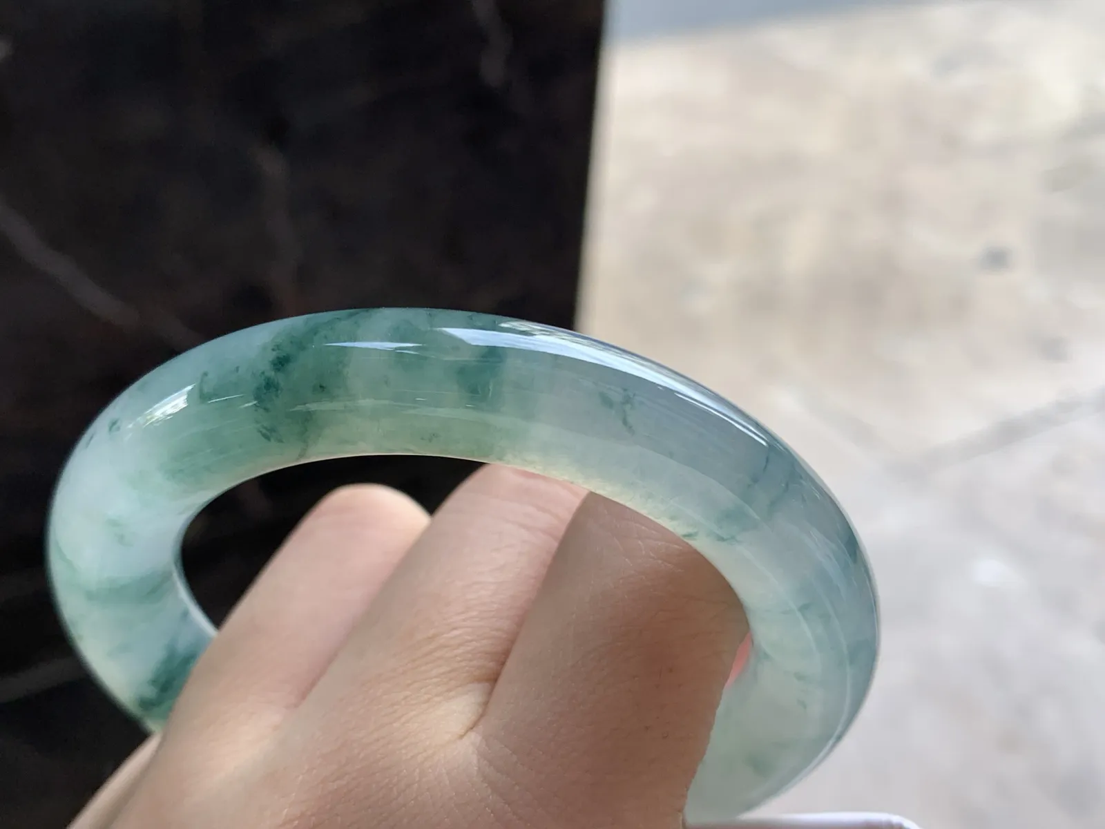 54-11

冰蓝花圆条手镯^_^飘花灵韵 冰透