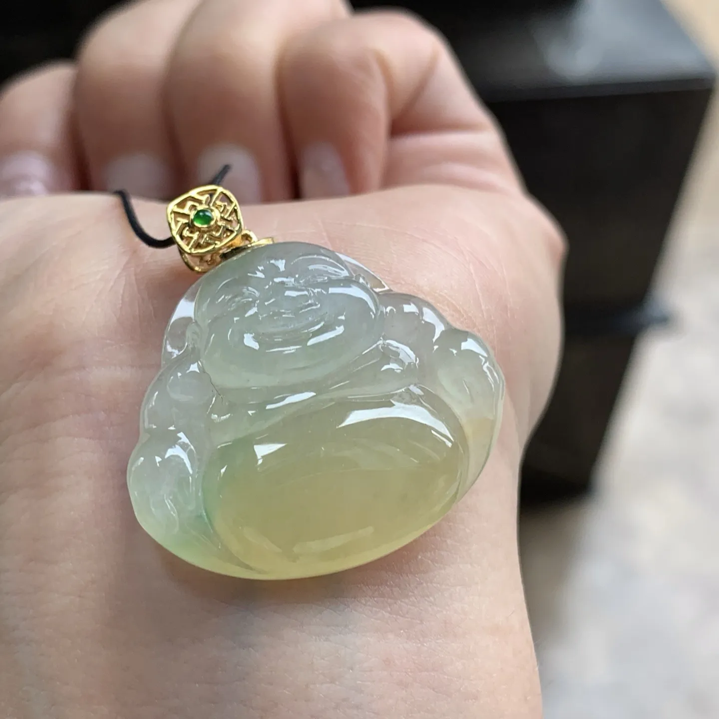 金扣冰种黄加绿佛公^_^种水足 鲜艳冰透