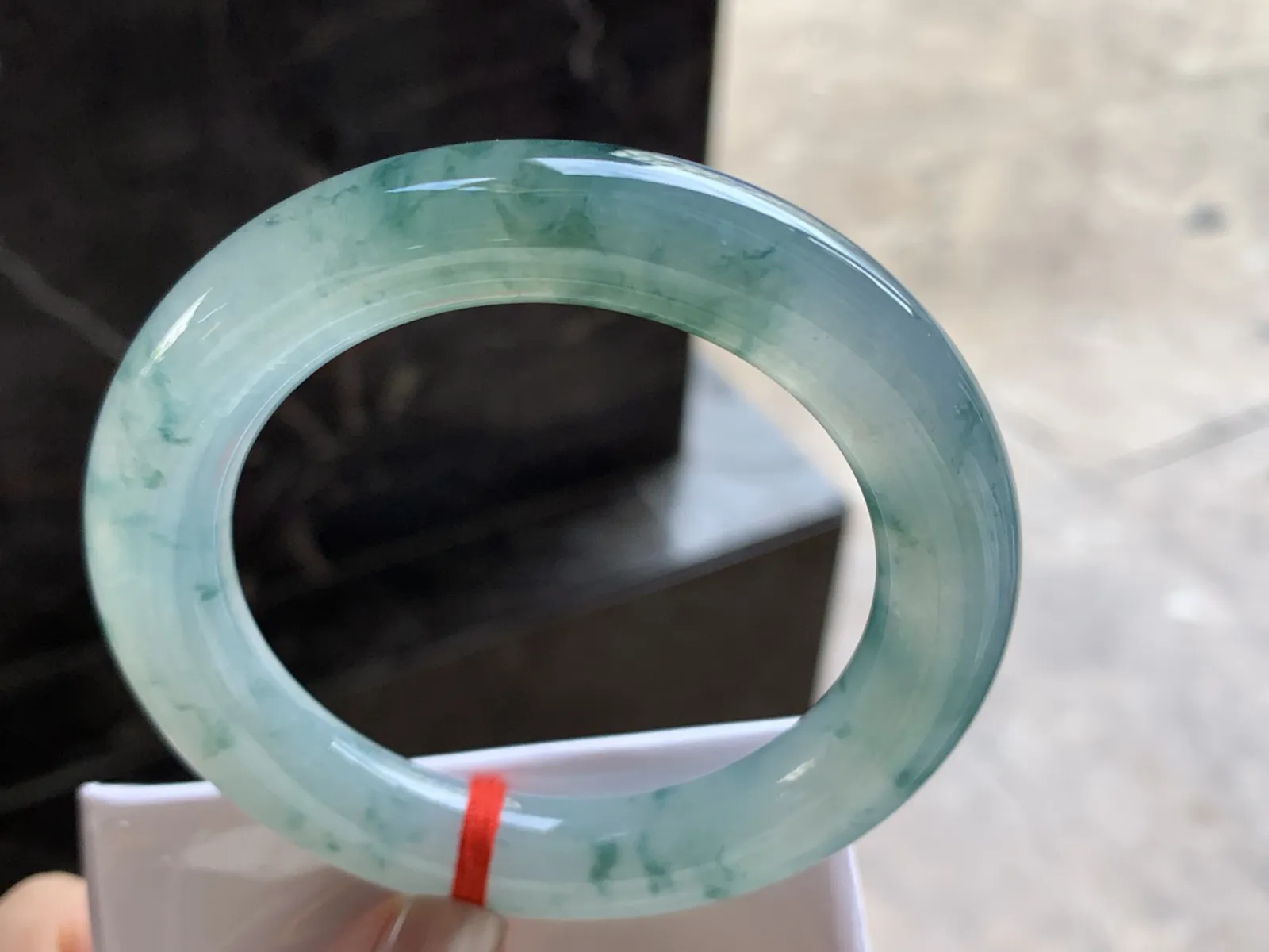 54-11

冰蓝花圆条手镯^_^飘花灵韵 冰透