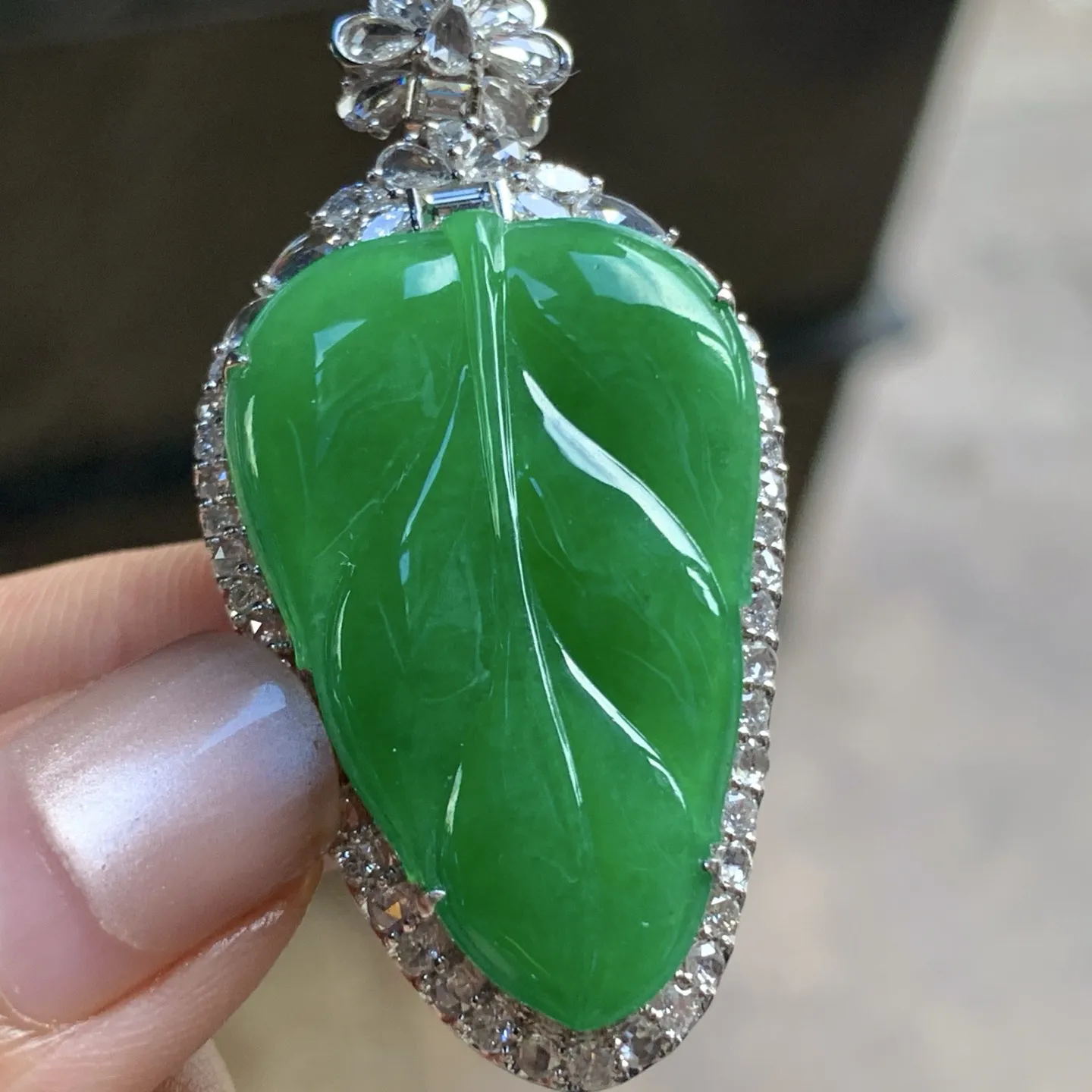 辣绿色叶子^_^颜色鲜艳 玉质温润