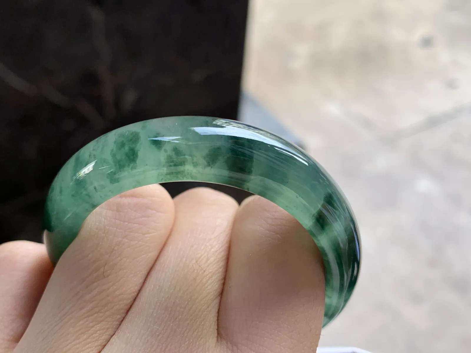 52-11.6-7

飘花贵妃手镯^_^起光鲜艳 冰透 正圈50可以带
