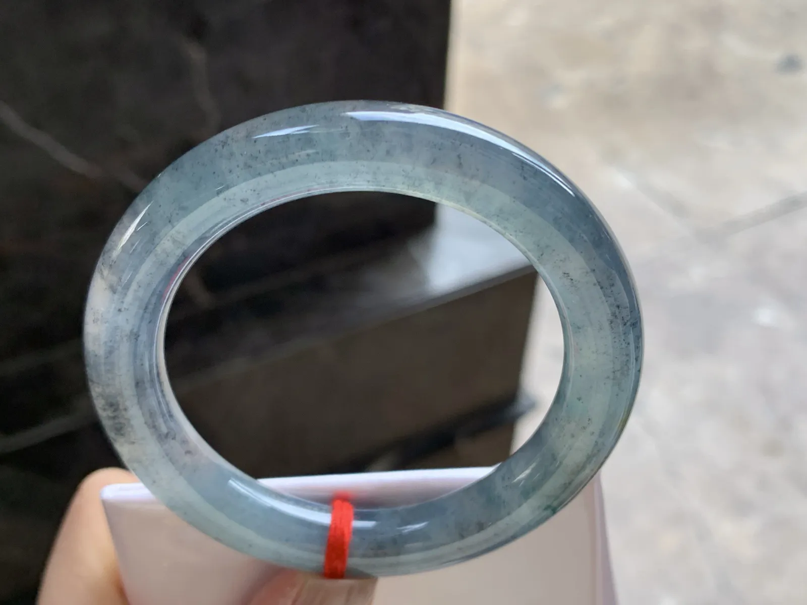 51.5-9.8

冰乌鸡圆条手镯^_^种水足冰透