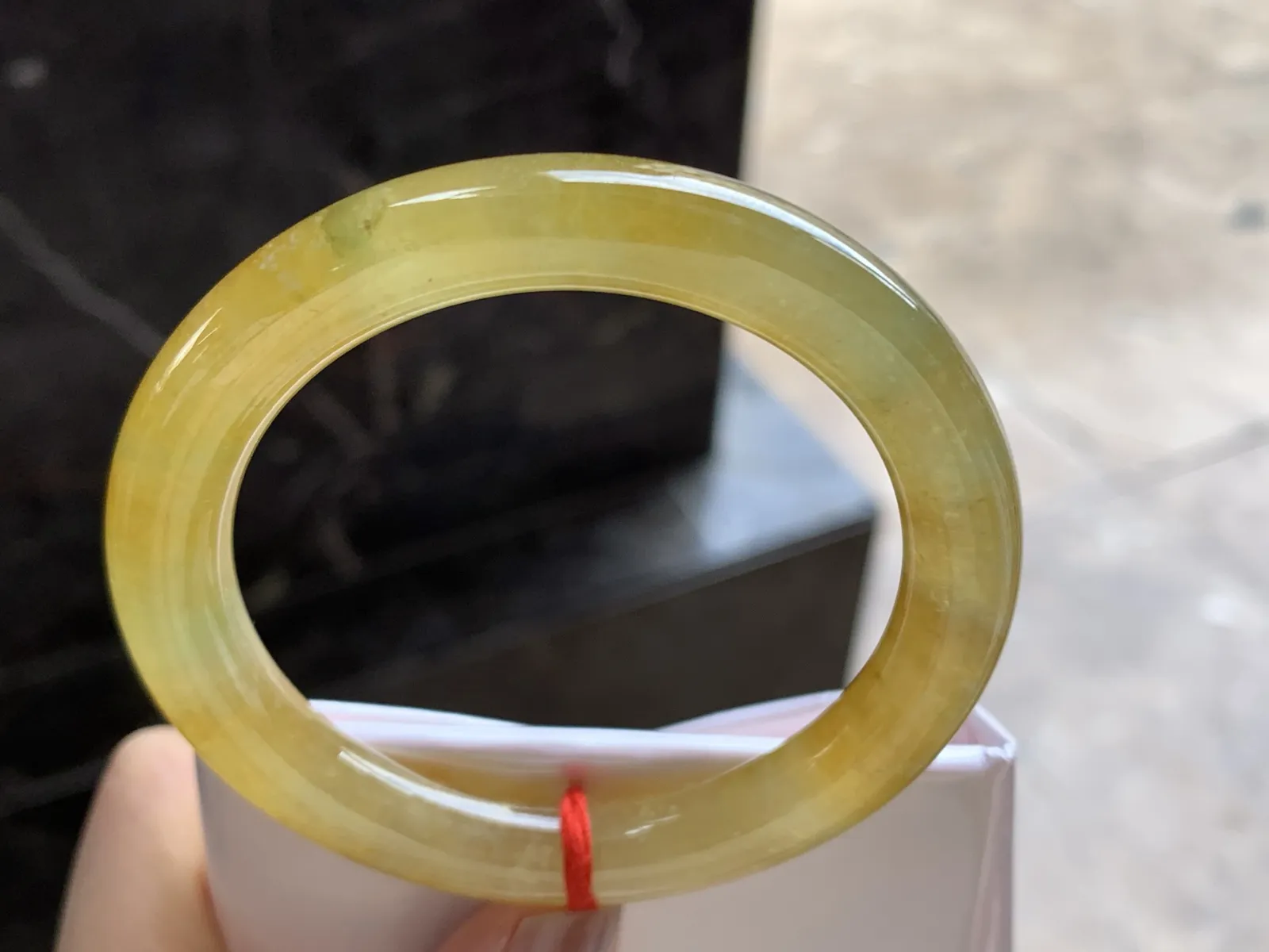 52.5-8.8

冰黄圆条手镯^_^鲜艳冰透