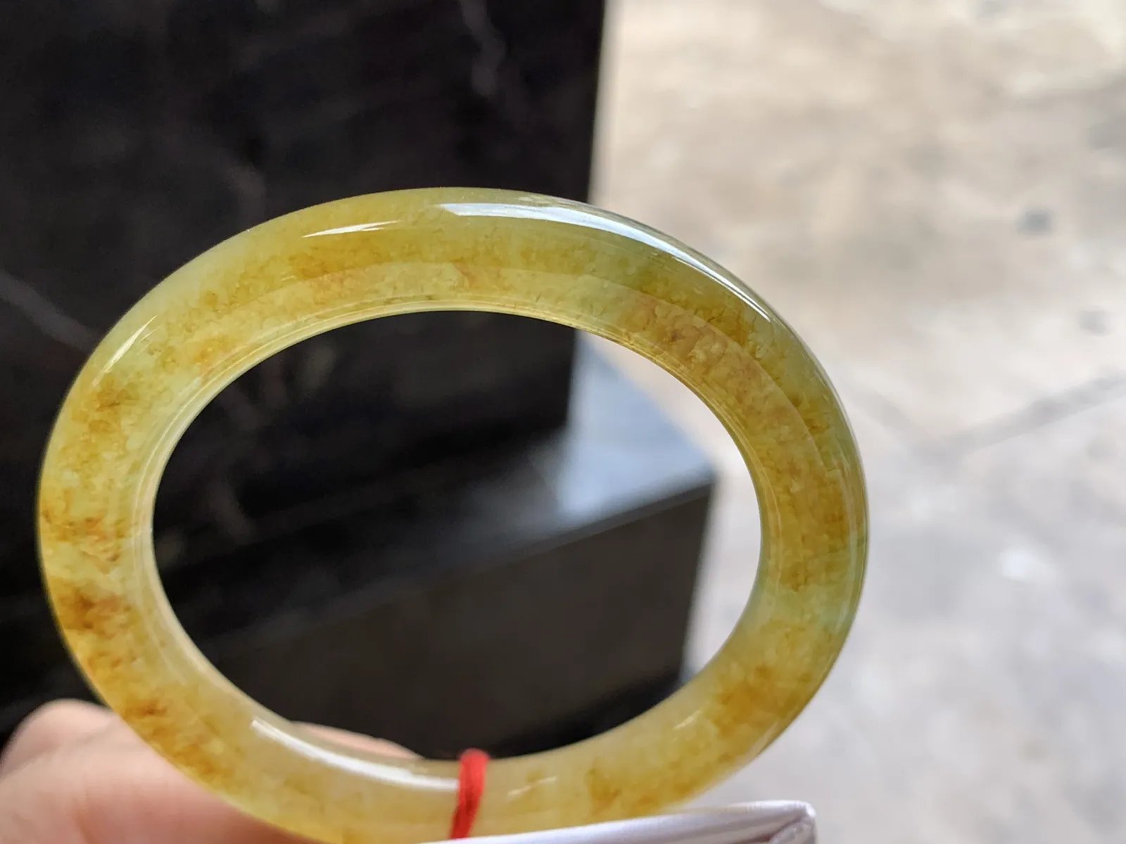 52.5-8.8

冰黄圆条手镯^_^鲜艳冰透