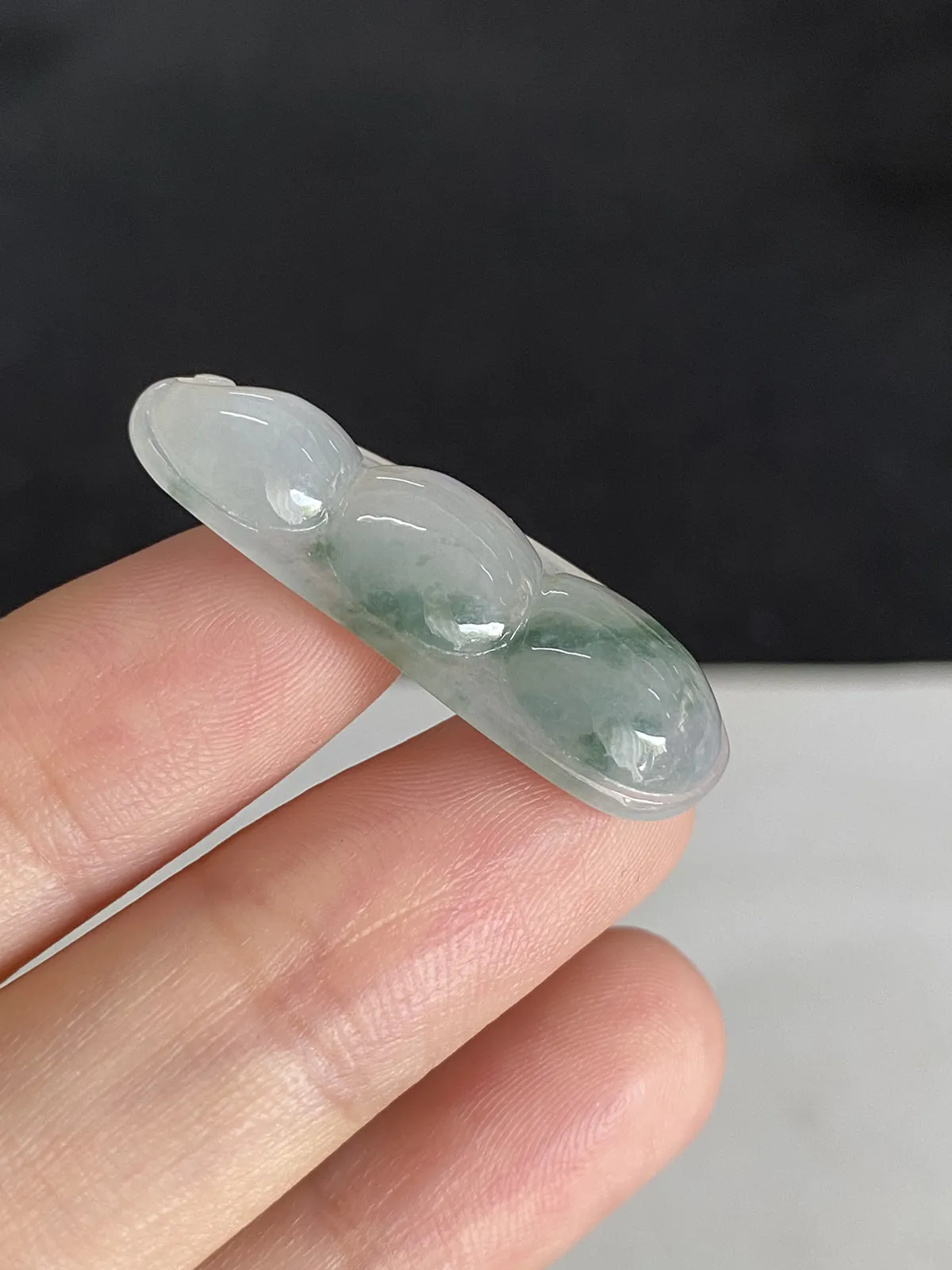 冰种翡翠，冰飘绿花四季豆，胶润冰透厚装