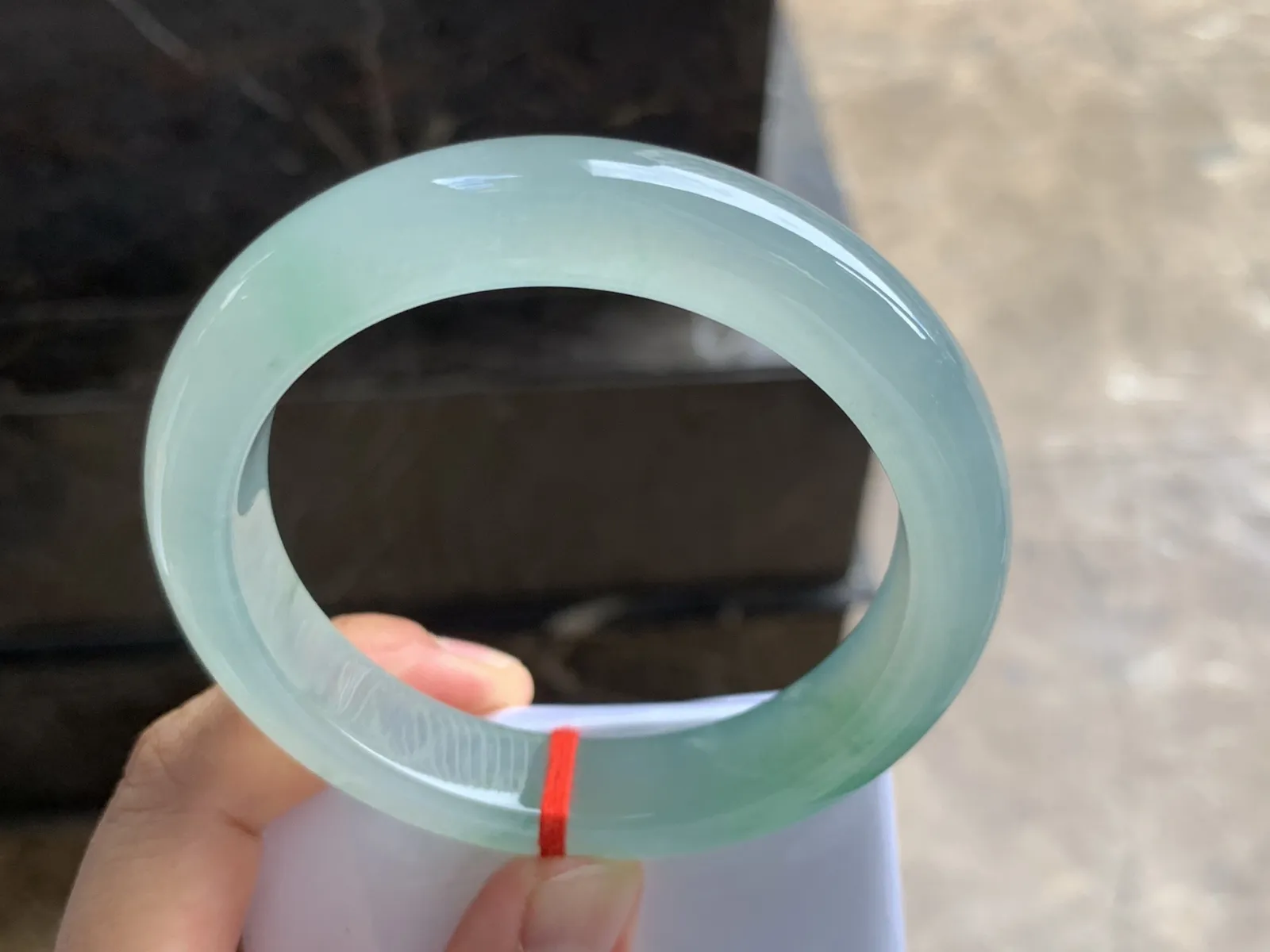 60.5-13.2-9.2mm
冰种晴水手镯 冰透莹润 起胶感