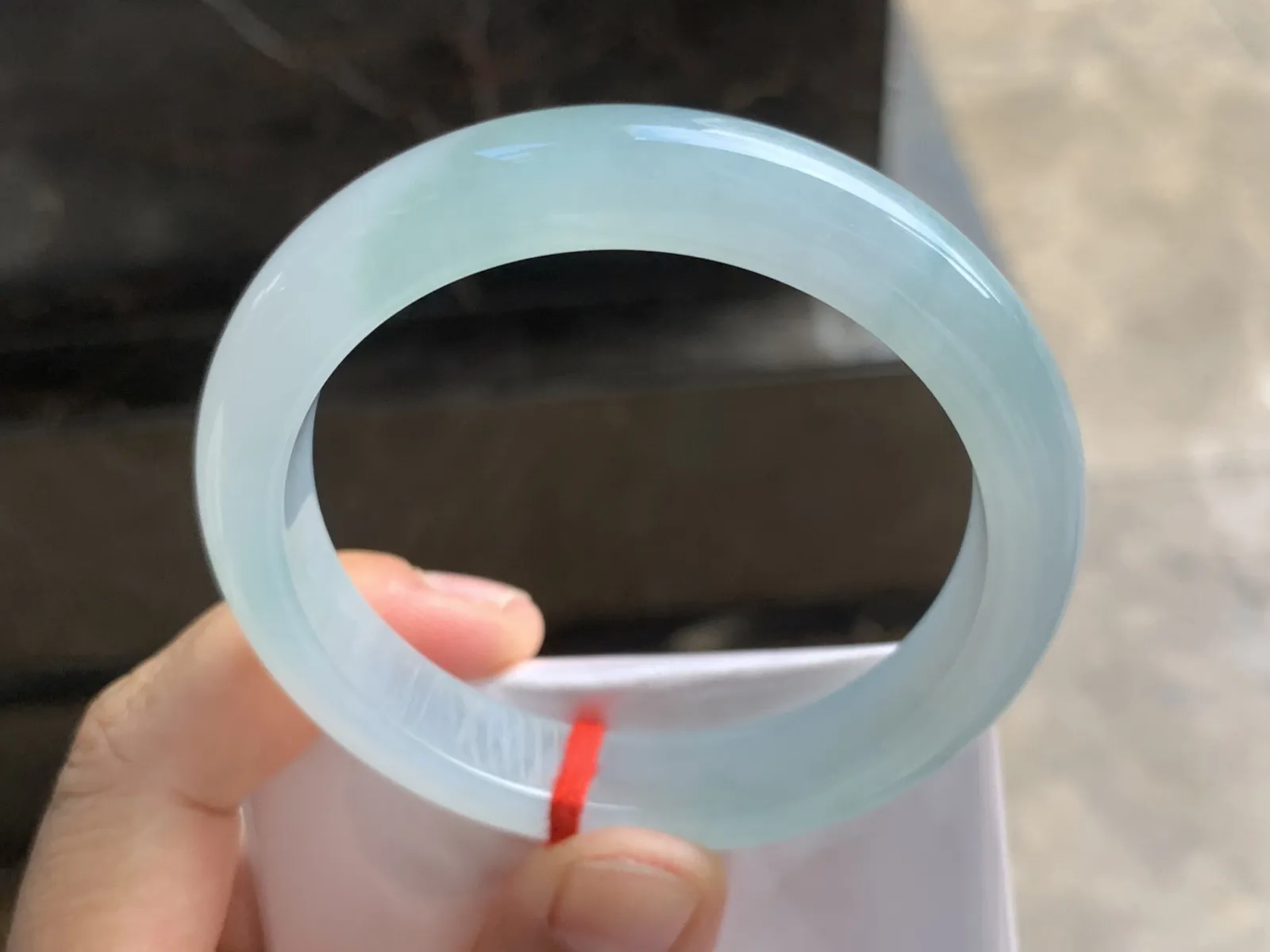 54-10.8-8.2mm
冰种手镯 冰透光泽 水润