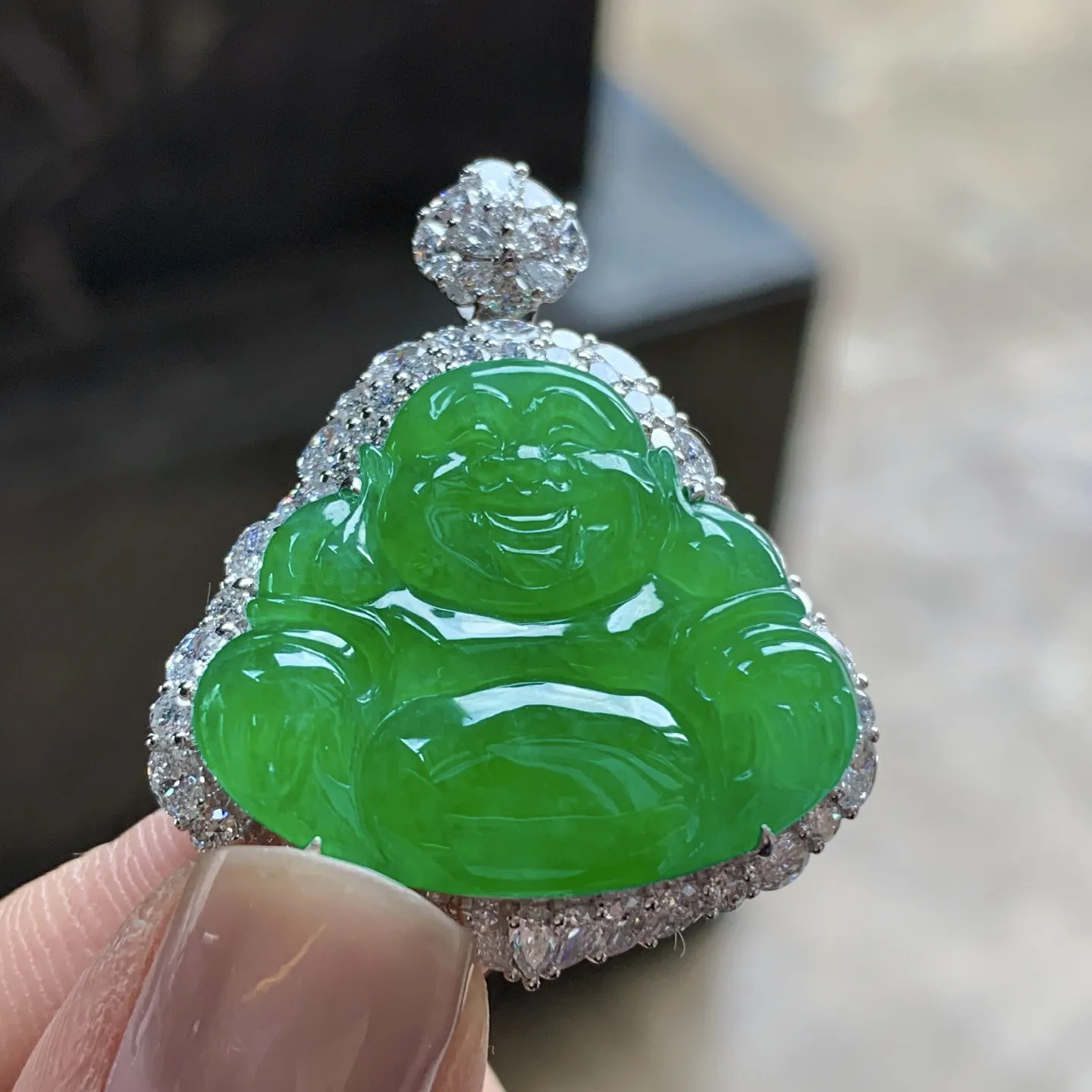 金钻镶嵌辣绿色佛公