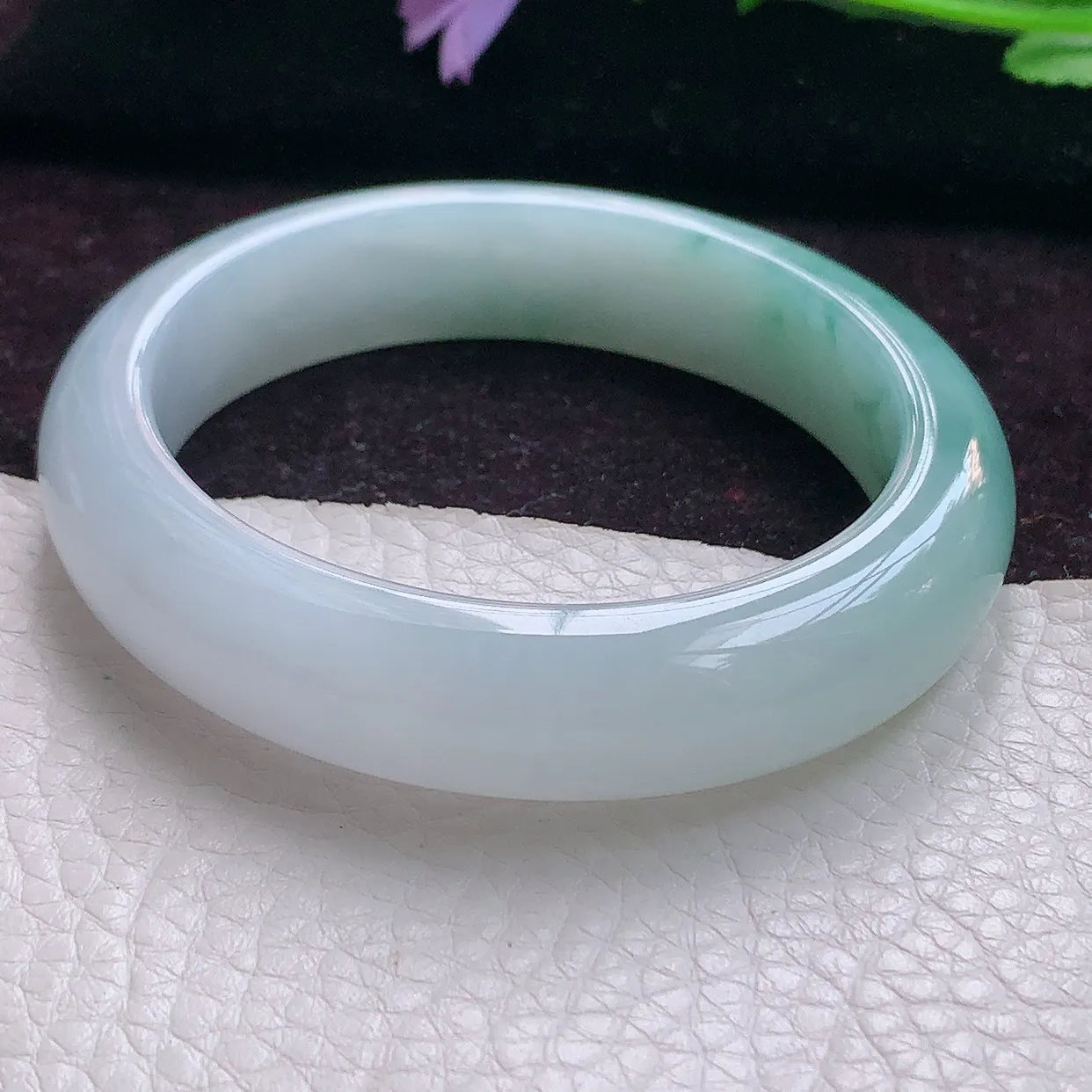 yh实拍56*50*13*9贵妃镯 飘花清新细润宽边缅甸翡翠玉手镯 珠宝玉手环