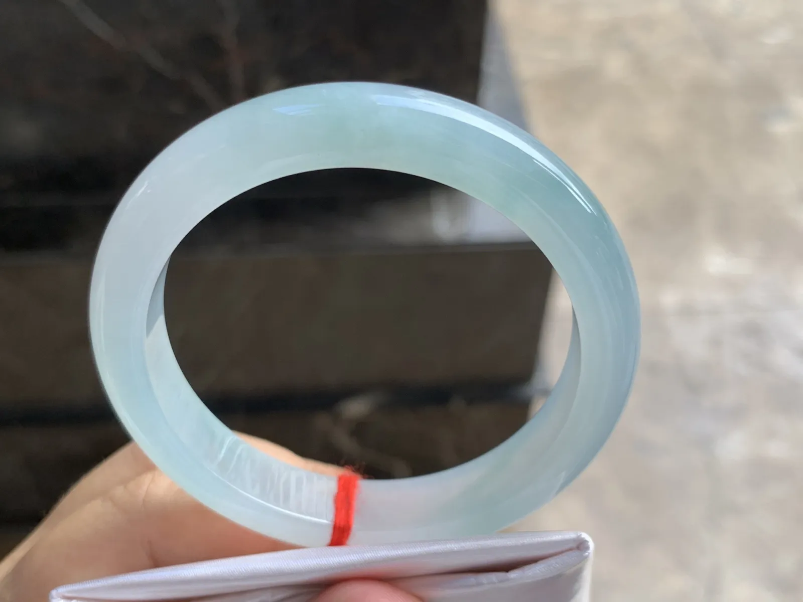 54-10.8-8.2mm
冰种手镯 冰透光泽 水润