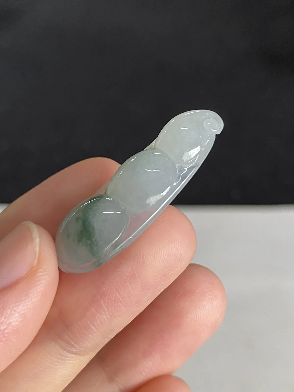 冰种翡翠，冰飘绿花四季豆，胶润冰透厚装