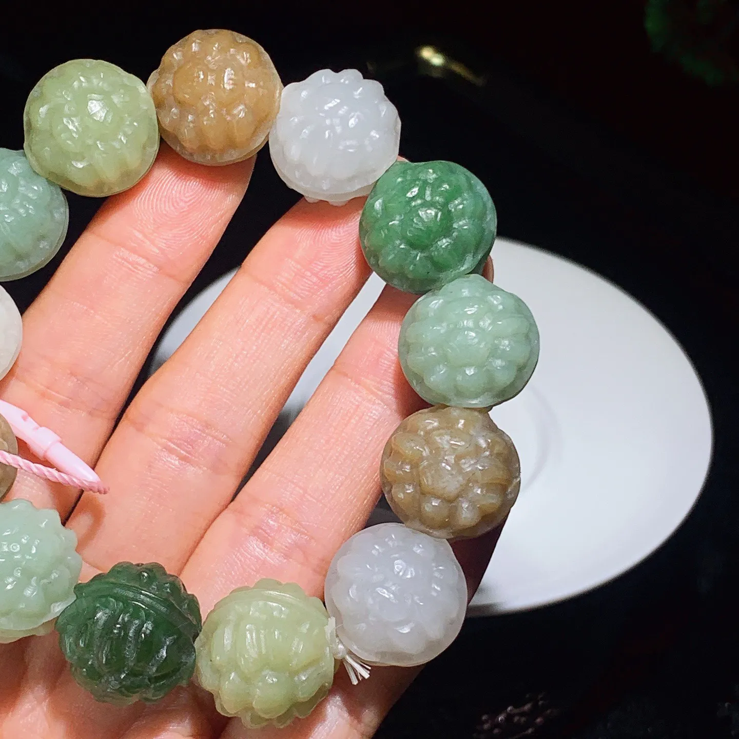 新疆和田玉多宝富贵长寿龟壳手串。单颗尺寸18重96.5克 玉质细腻油润 底色纯净 脂粉好，品质好。lt251013