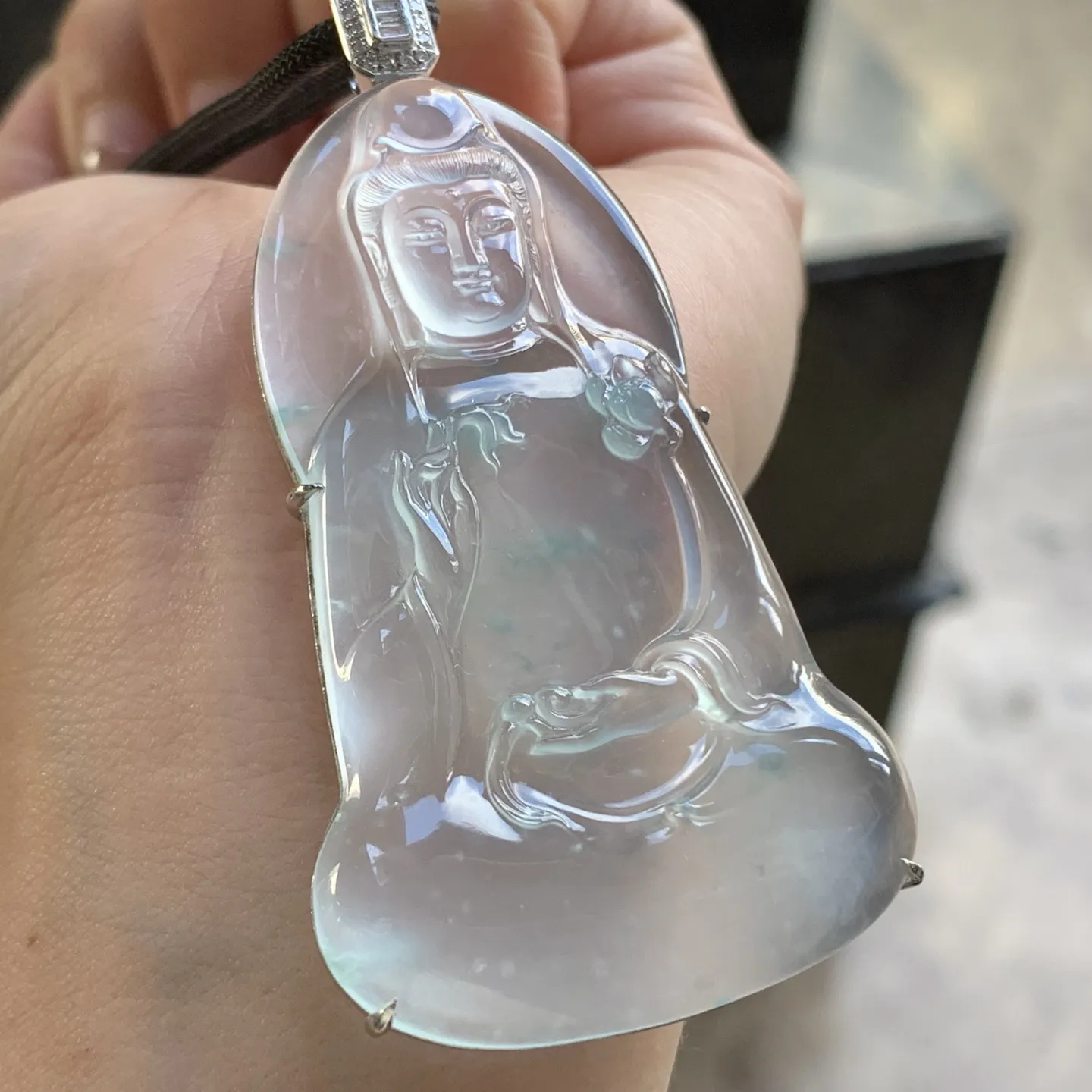 金钻镶嵌高冰观音^_^种老 荧光十足 冰透