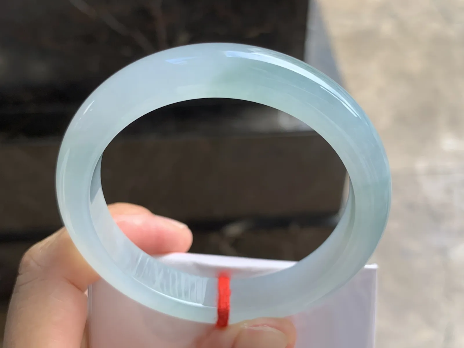 54-10.8-8.2mm
冰种手镯 冰透光泽 水润