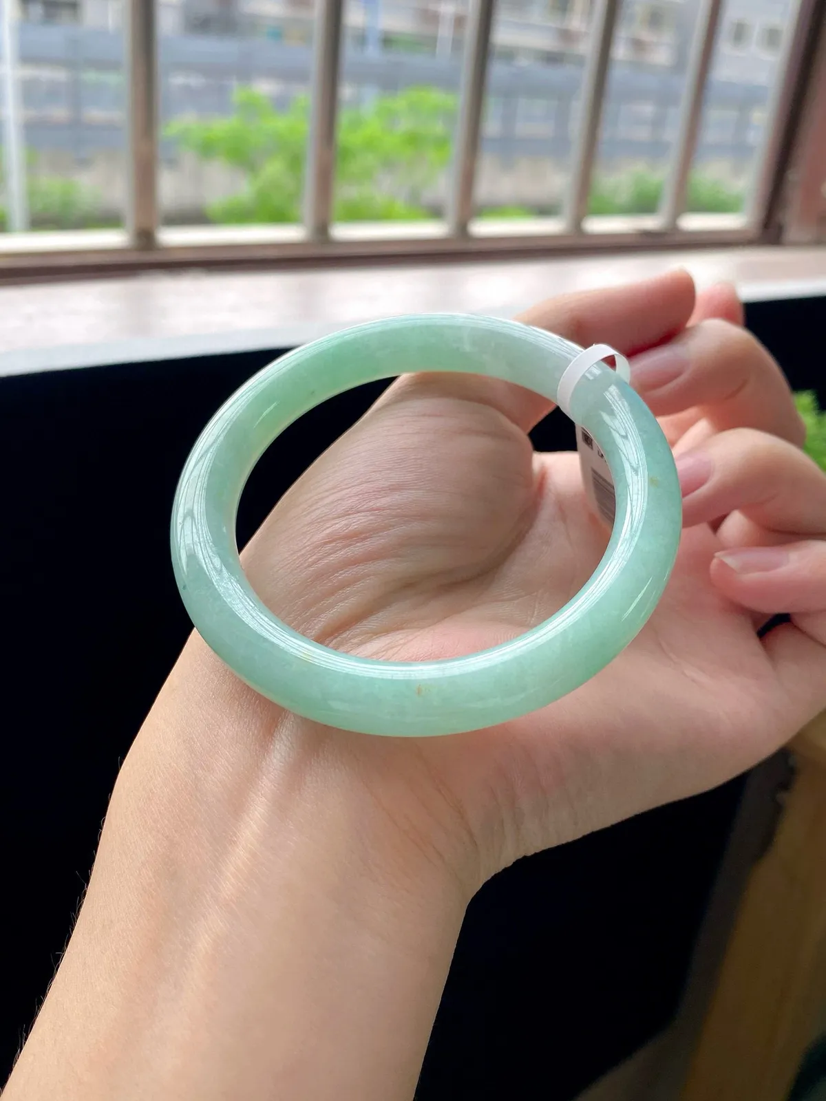 苹果绿洒金圆条成品
⭕️56.4-9.6-9.3