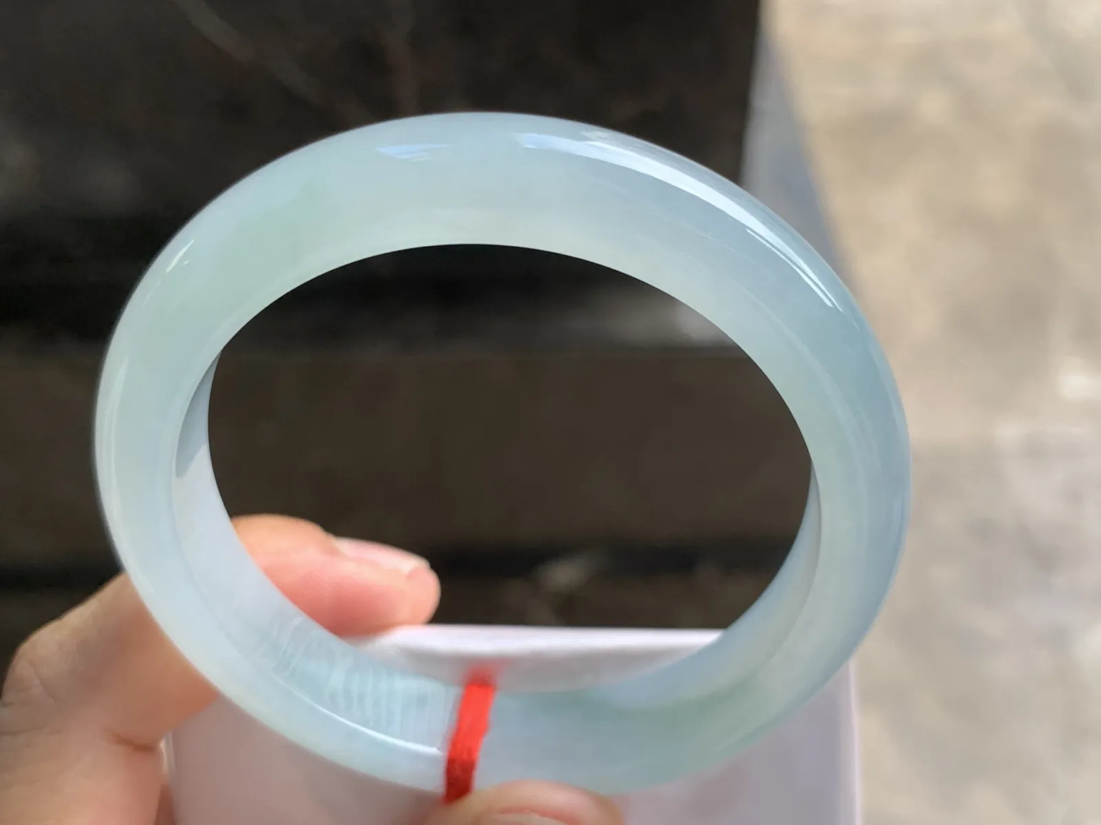 54-10.8-8.2mm
冰种手镯 冰透光泽 水润