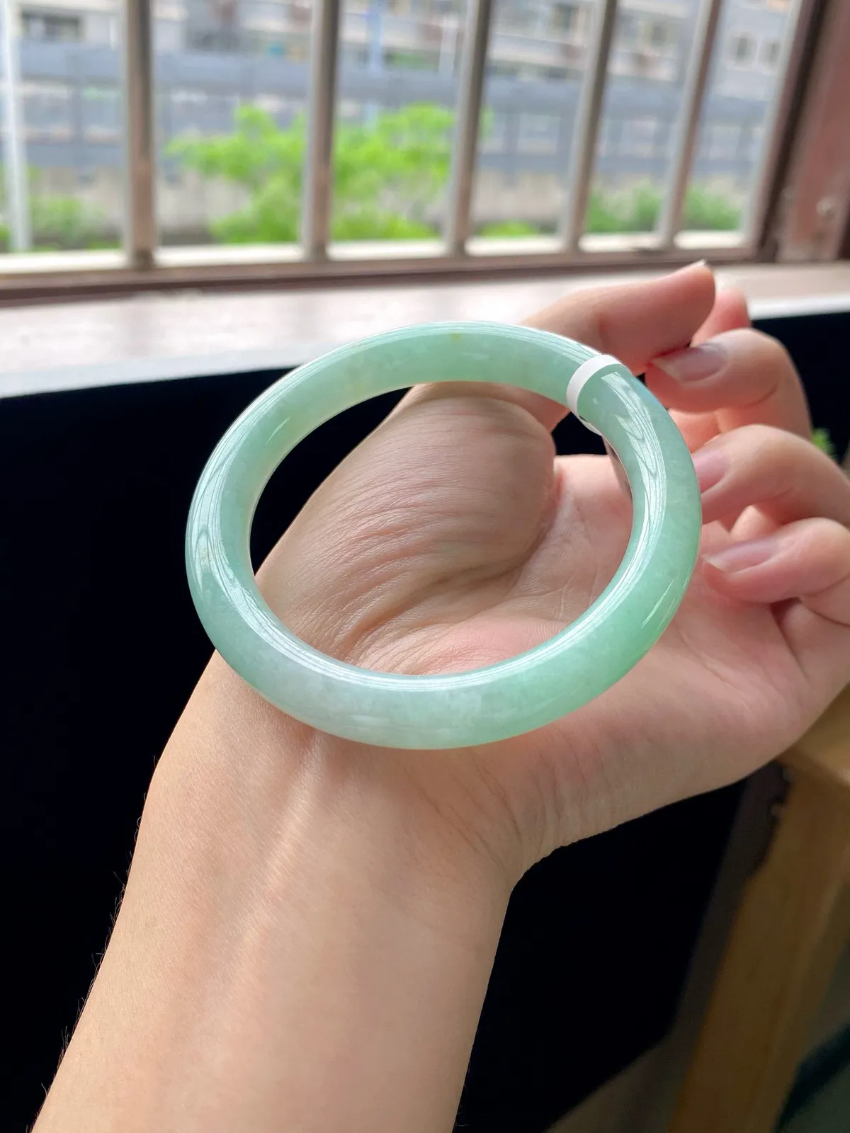 苹果绿洒金圆条成品
⭕️56.4-9.6-9.3