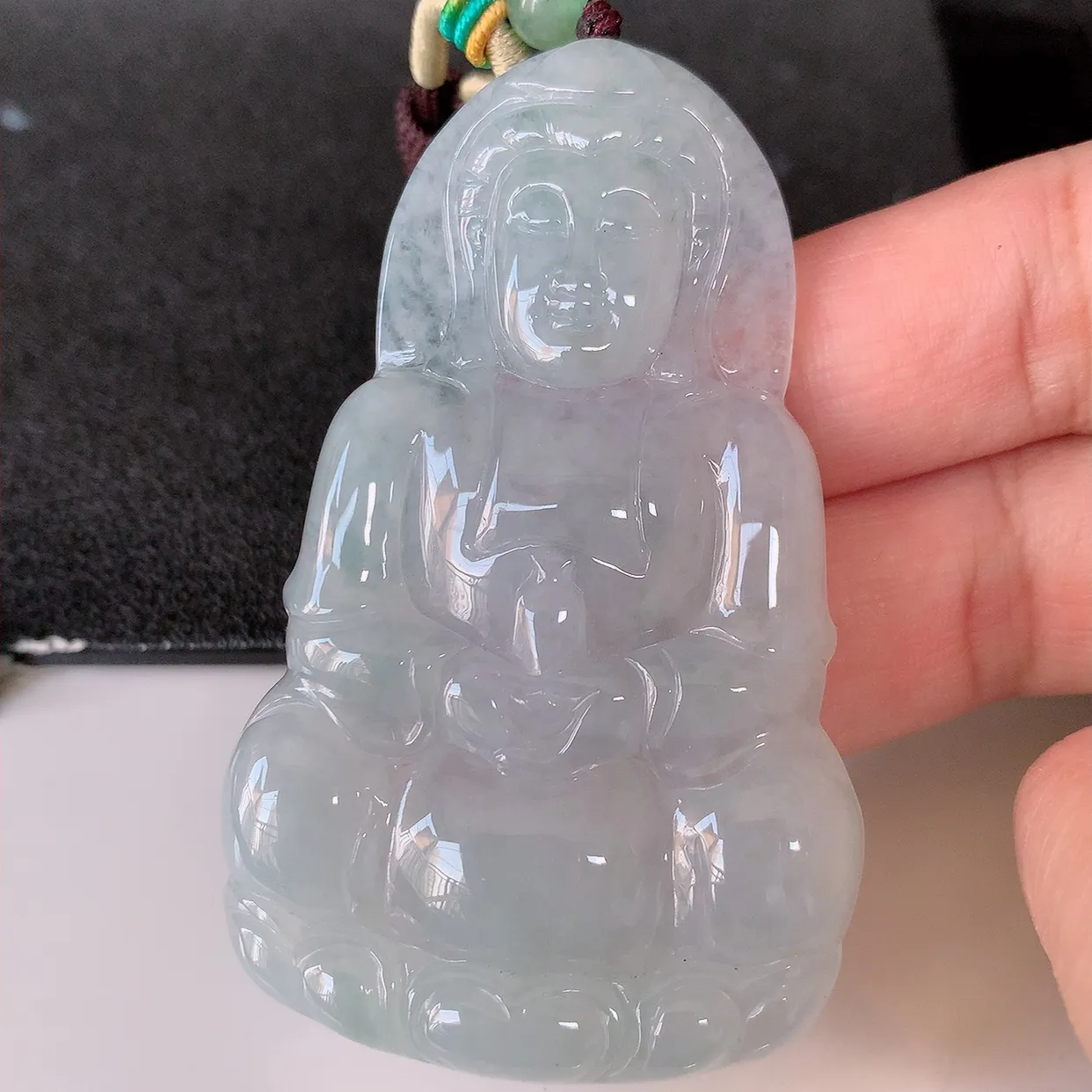 自然光实拍，大件厚装冰观音吊坠，翡翠保平安观音，玉质莹润，佩戴佳品，#46.13