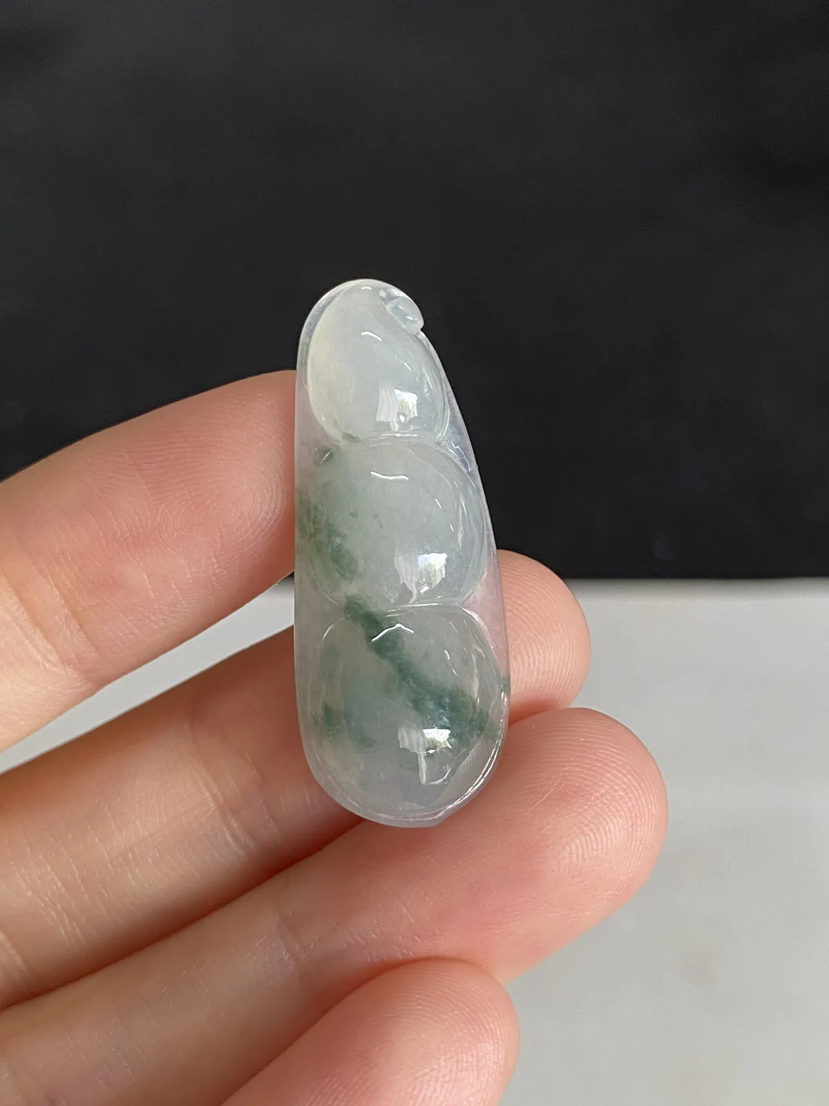 冰种翡翠，冰飘绿花四季豆，胶润冰透厚装