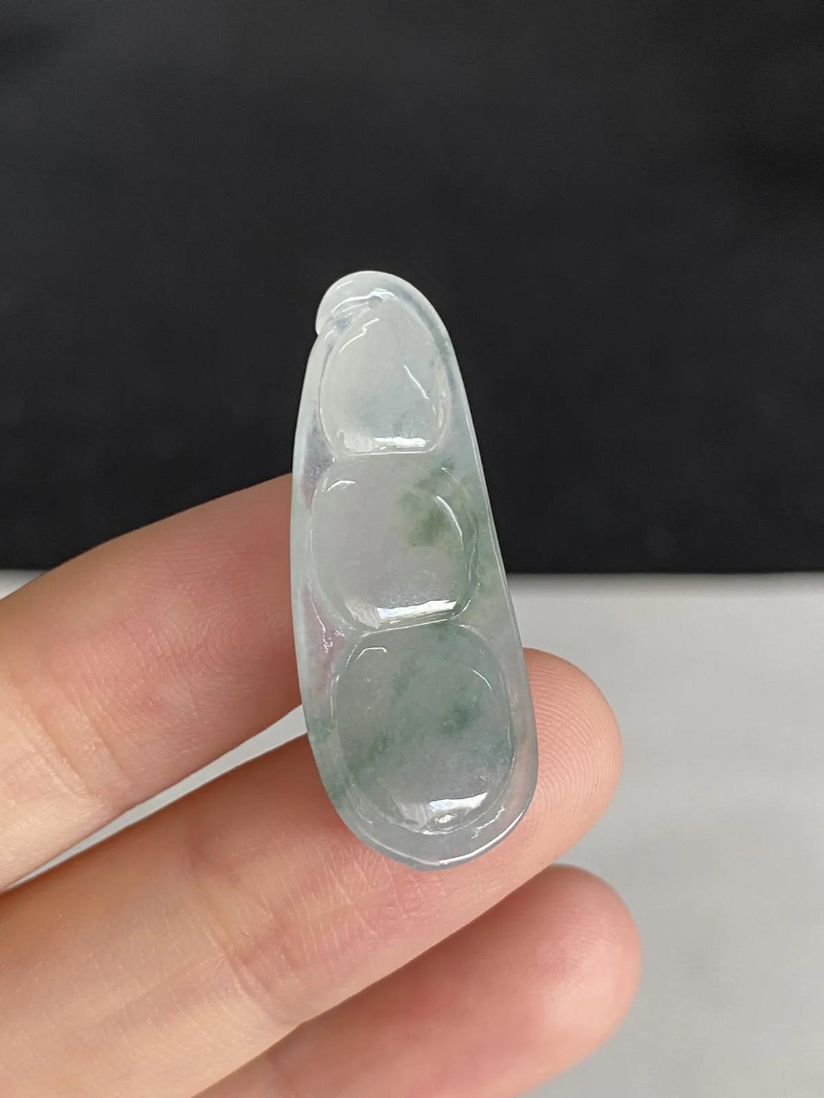 冰种翡翠，冰飘绿花四季豆，胶润冰透厚装