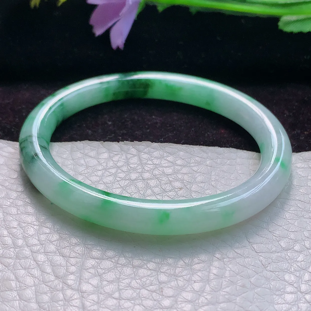 yh小圈口53.5*46*7*7.2贵妃镯 飘花细润圆条缅甸翡翠玉手镯 蛋形玉手环