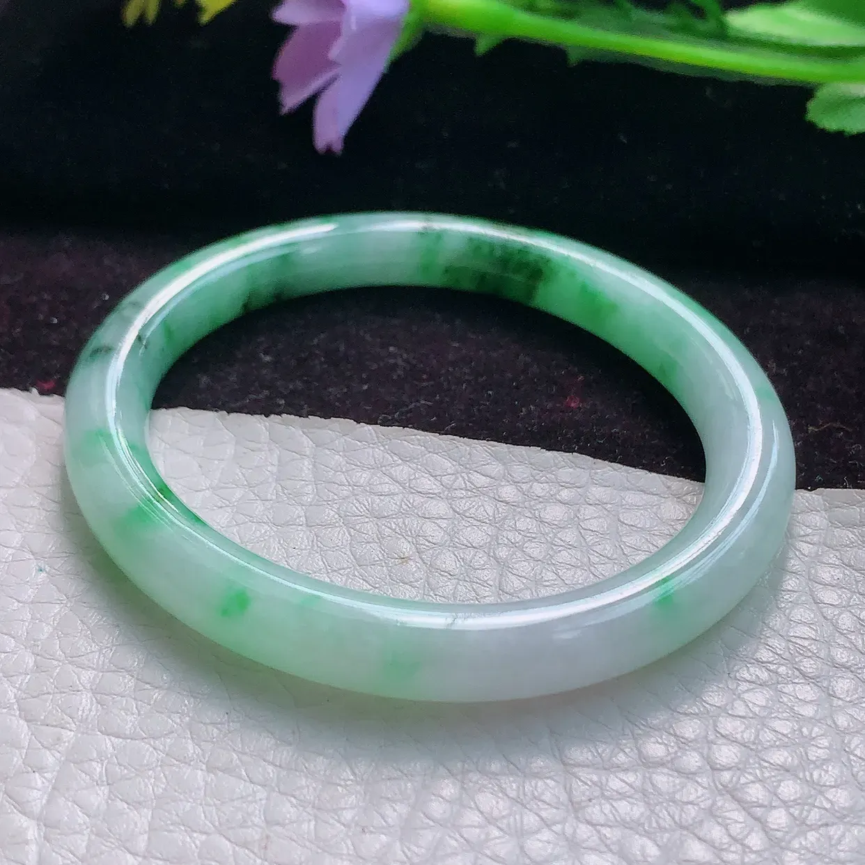 yh小圈口53.5*46*7*7.2贵妃镯 飘花细润圆条缅甸翡翠玉手镯 蛋形玉手环