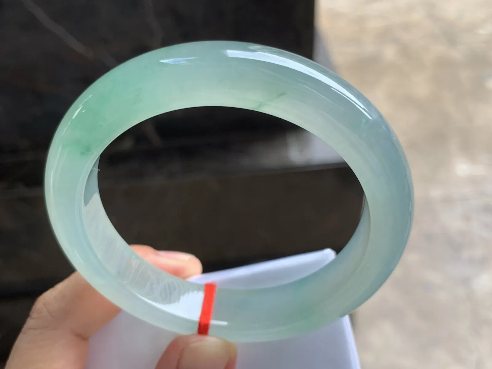 60.5-13.2-9.2mm
冰种晴水手镯 冰透莹润 起胶感