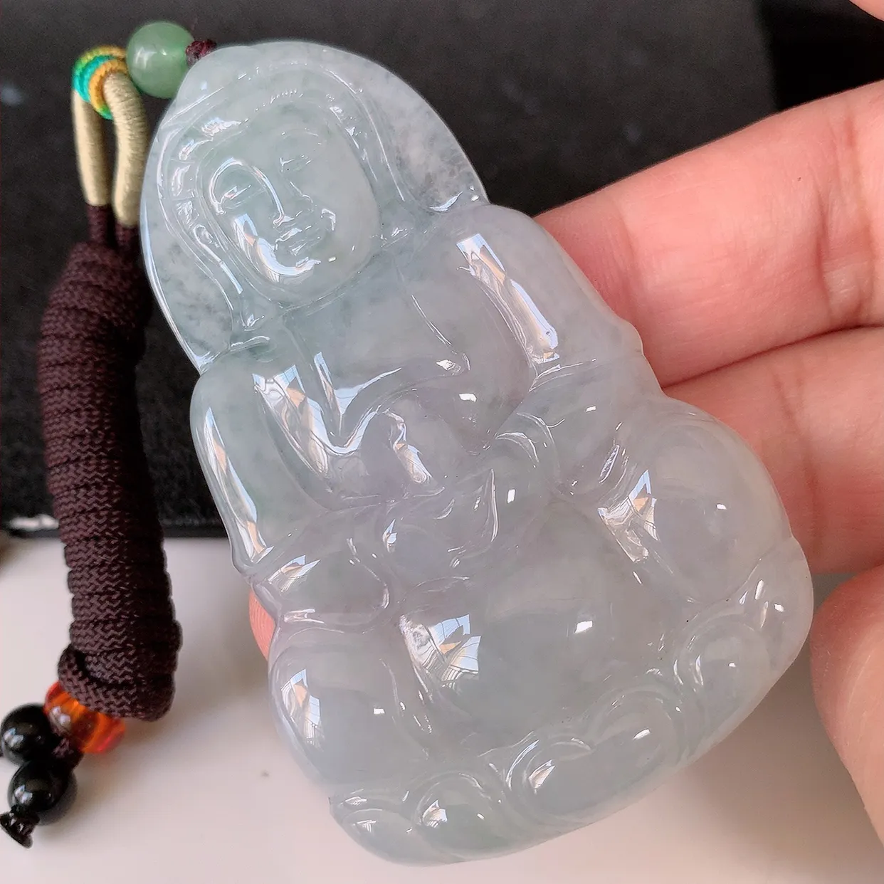 自然光实拍，大件厚装冰观音吊坠，翡翠保平安观音，玉质莹润，佩戴佳品，#46.13