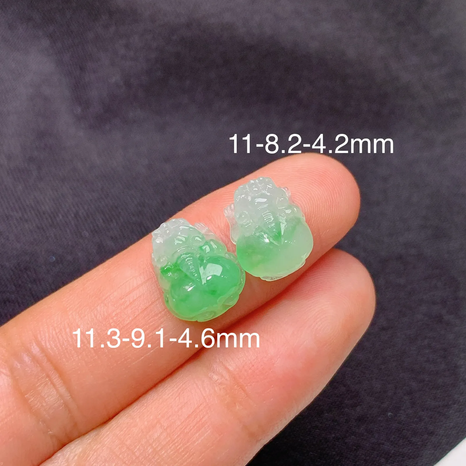 冰飘绿貔貅一对，镶嵌佳品，冰润细腻，种水足 尺寸11*8.2*4.2