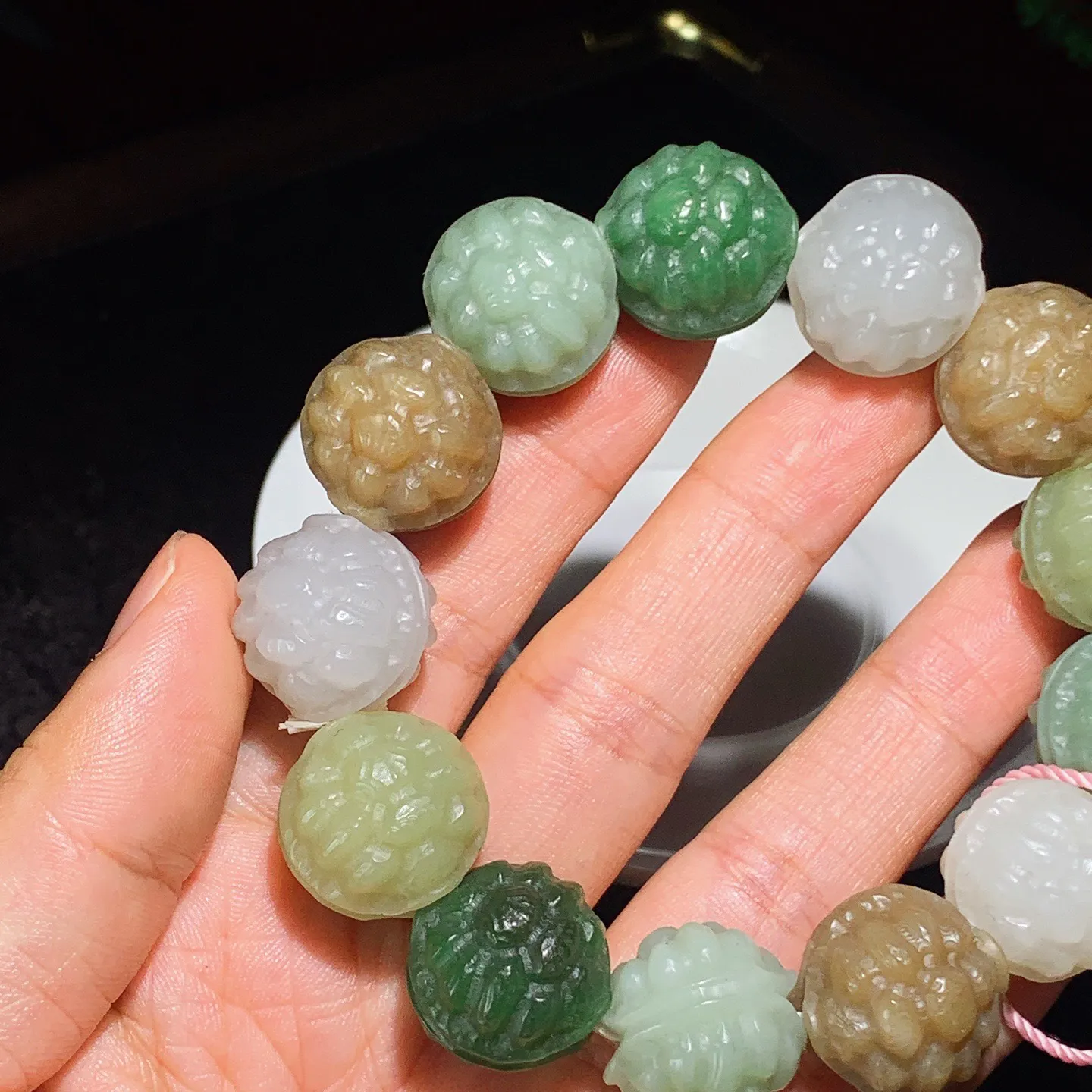 新疆和田玉多宝富贵长寿龟壳手串。单颗尺寸18重96.5克 玉质细腻油润 底色纯净 脂粉好，品质好。l