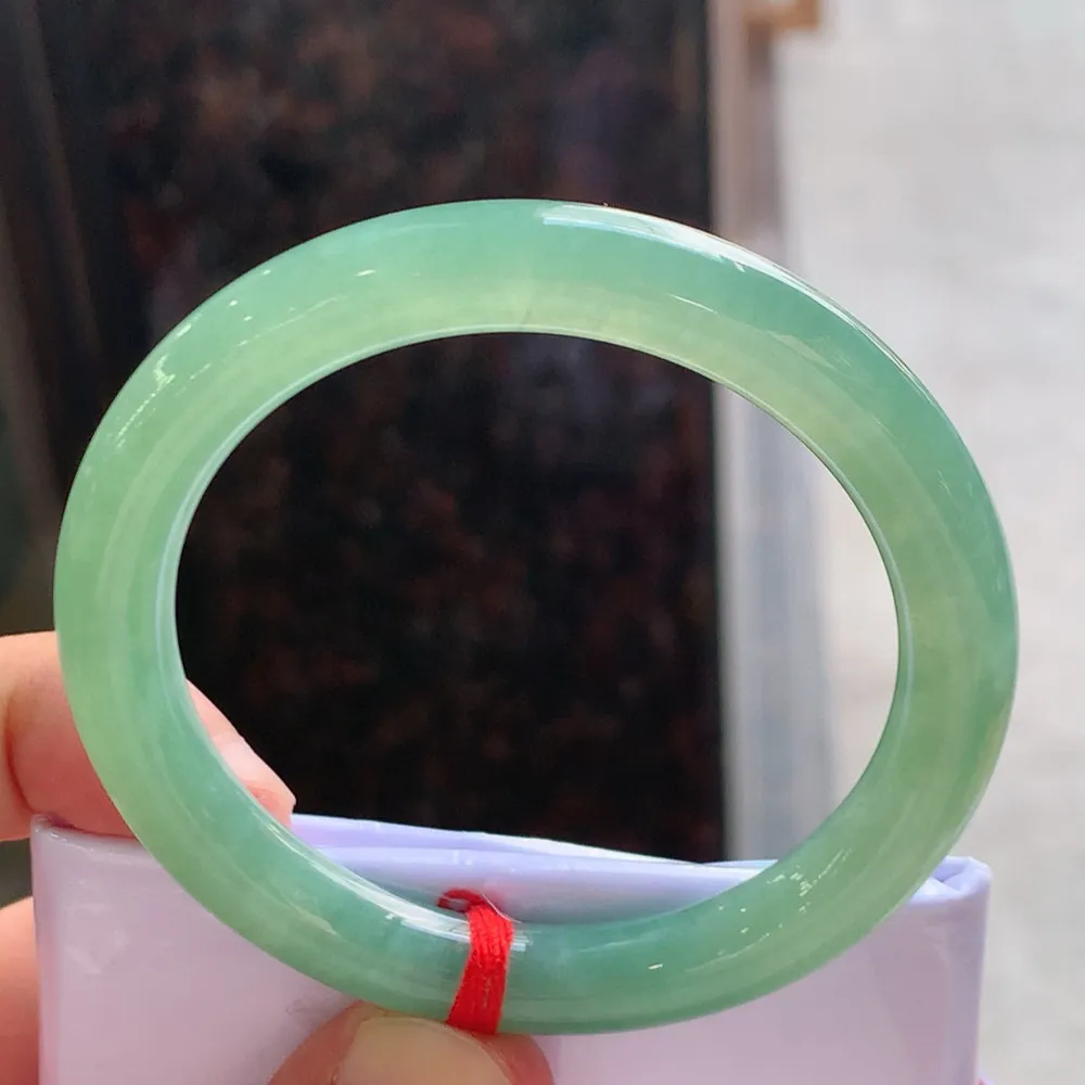圆条冰绿  尺寸:52.6/8.4 冰润
