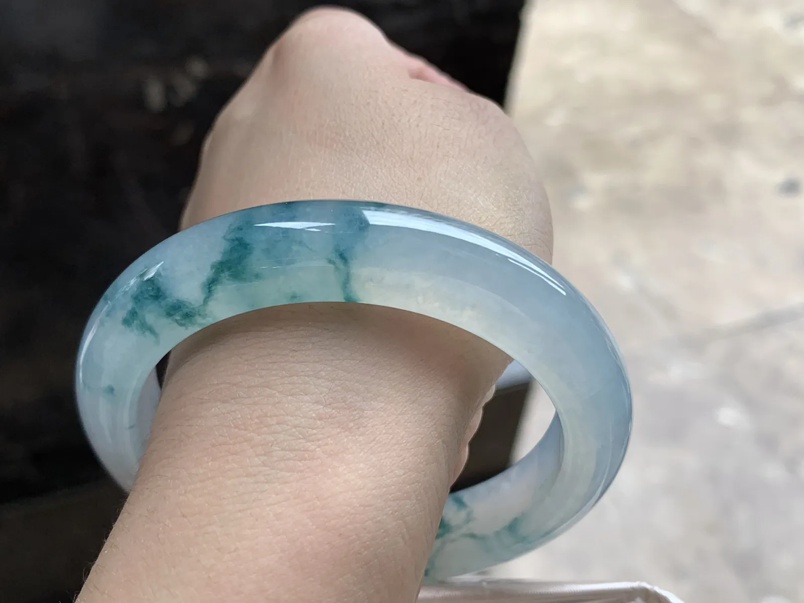 57-12.3-9.3

蓝花手镯^_^起光飘花灵韵