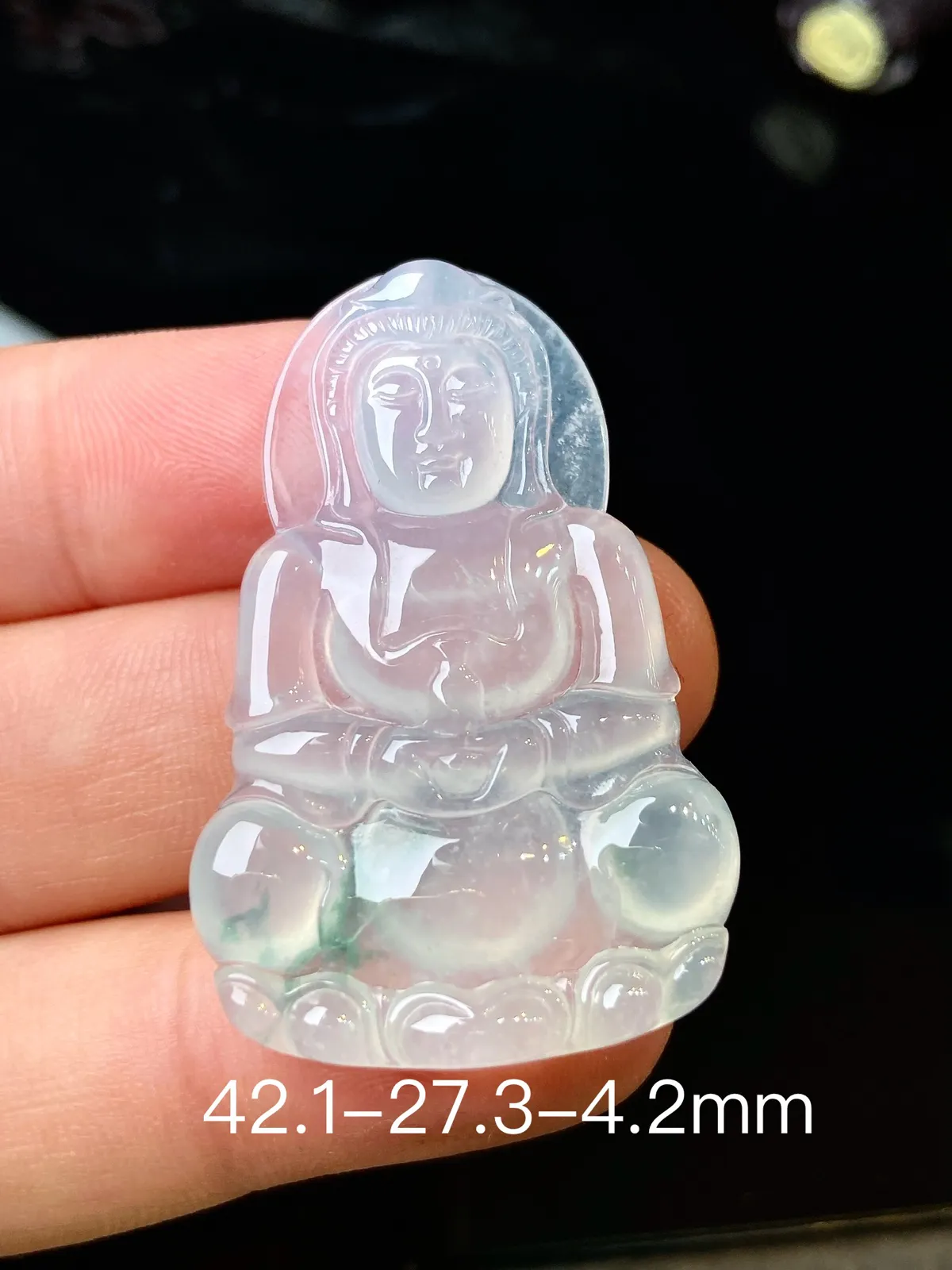 冰飘花观音，冰冰润润，玉质细腻，品相好，种水足 尺寸42.1*27.3*4.2
