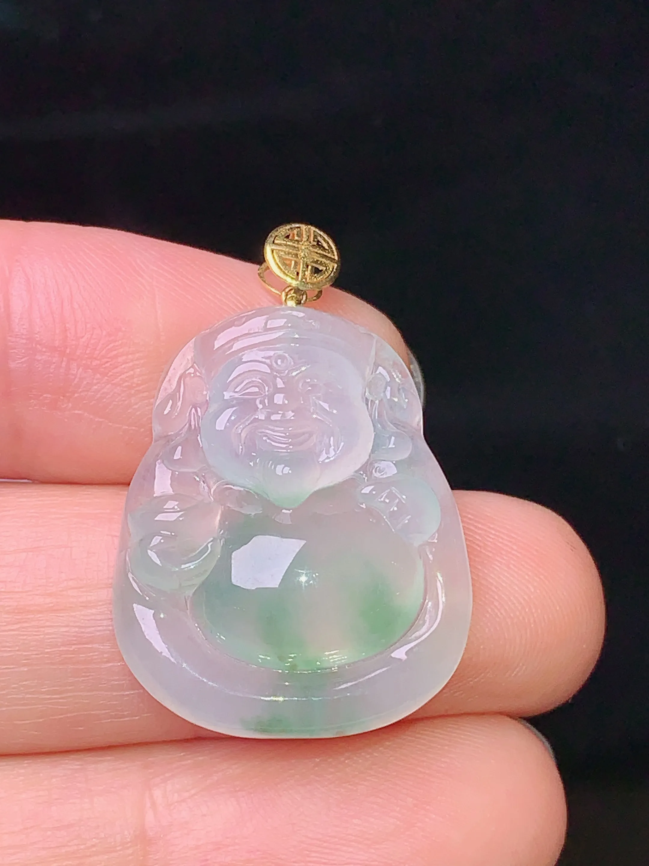 18k金镶嵌飘绿财神吊坠 玉质细腻 色泽清新艳丽 整体尺寸28.7*19.3*5.3