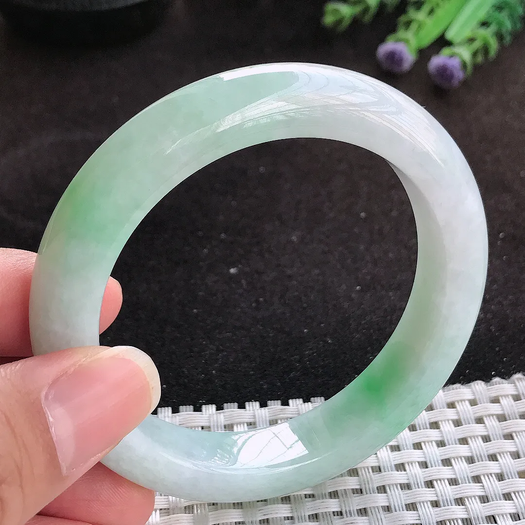 自然光55.5/12.5/9.3老坑秀气温润飘绿手镯玉镯子美人镯手环